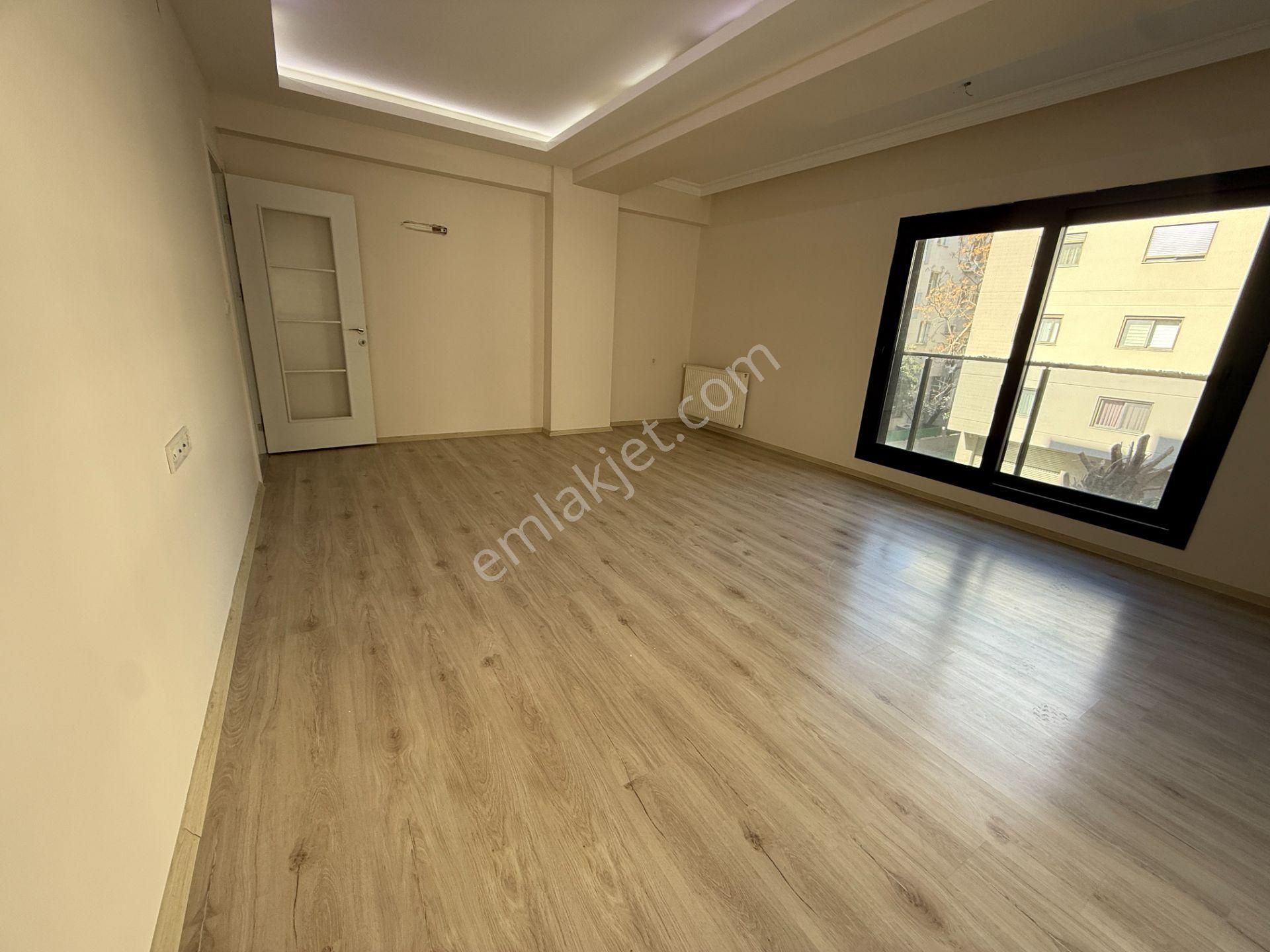 Bostanlı Kiralık 3+1 Daire Ara Kat Otoparklı Genç Bina - Görsel 7