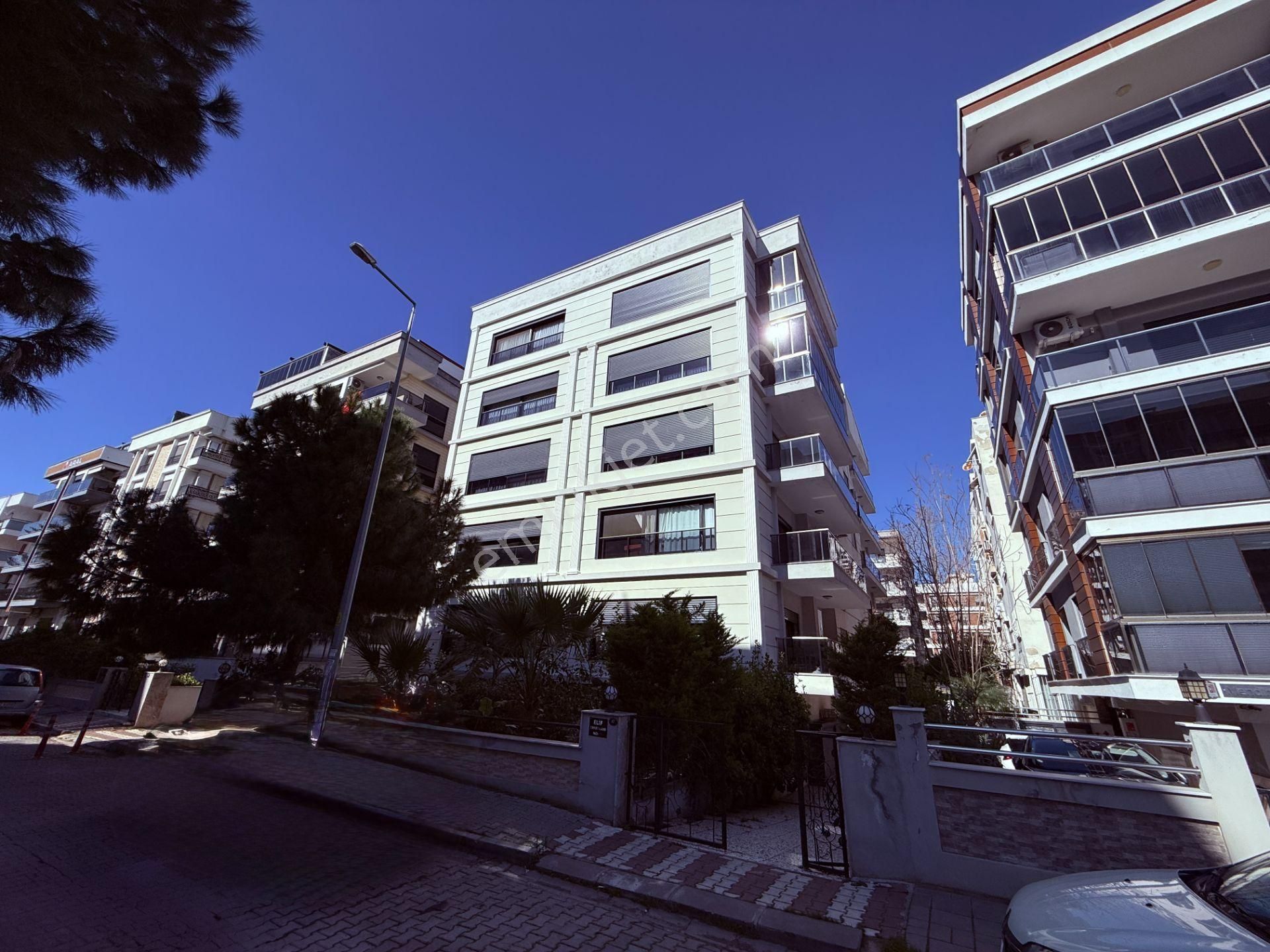 Bostanlı Kiralık 3+1 Daire Ara Kat Otoparklı Genç Bina