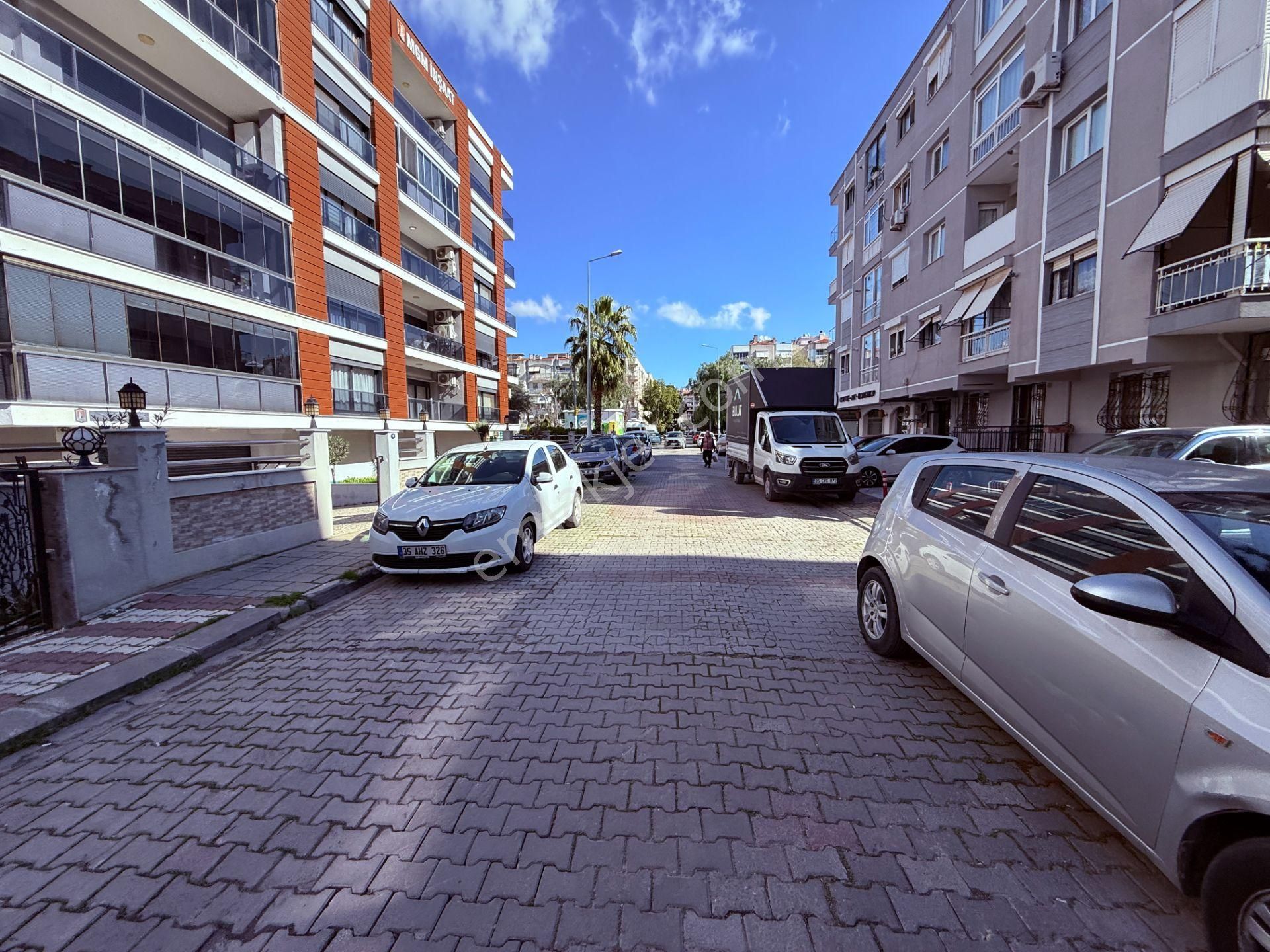 Bostanlı Kiralık 3+1 Daire Ara Kat Otoparklı Genç Bina - Görsel 28