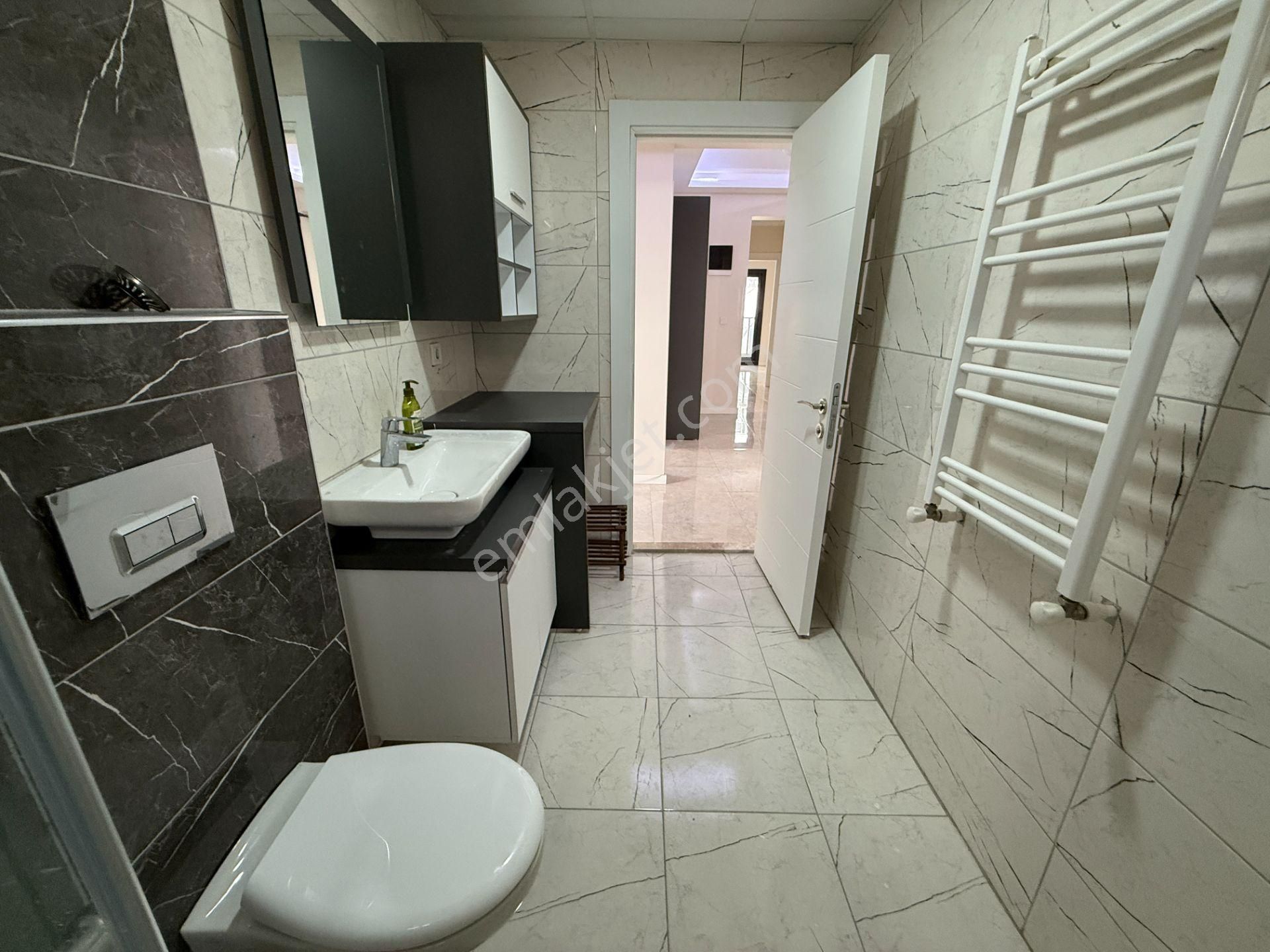 Bostanlı Kiralık 3+1 Daire Ara Kat Otoparklı Genç Bina - Görsel 15