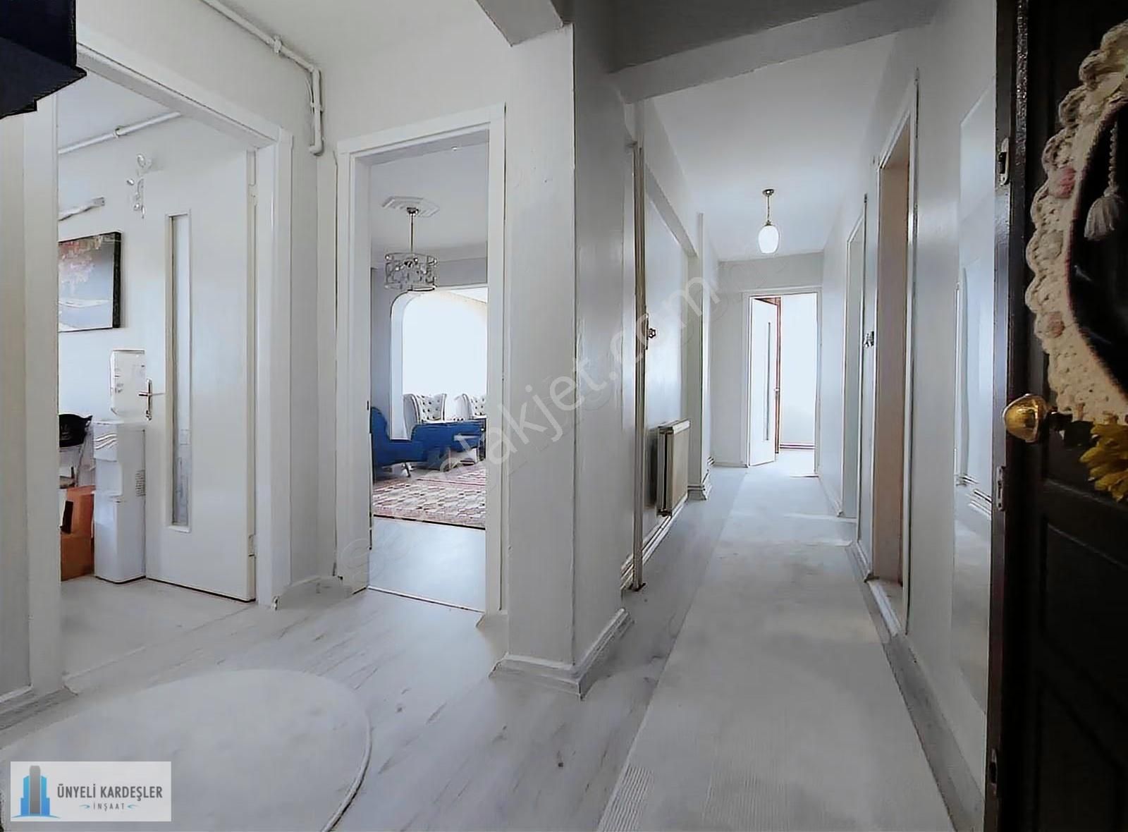 Saltak Caddesi'nde 2+1 İçi Tadilatlı Daire - Görsel 7