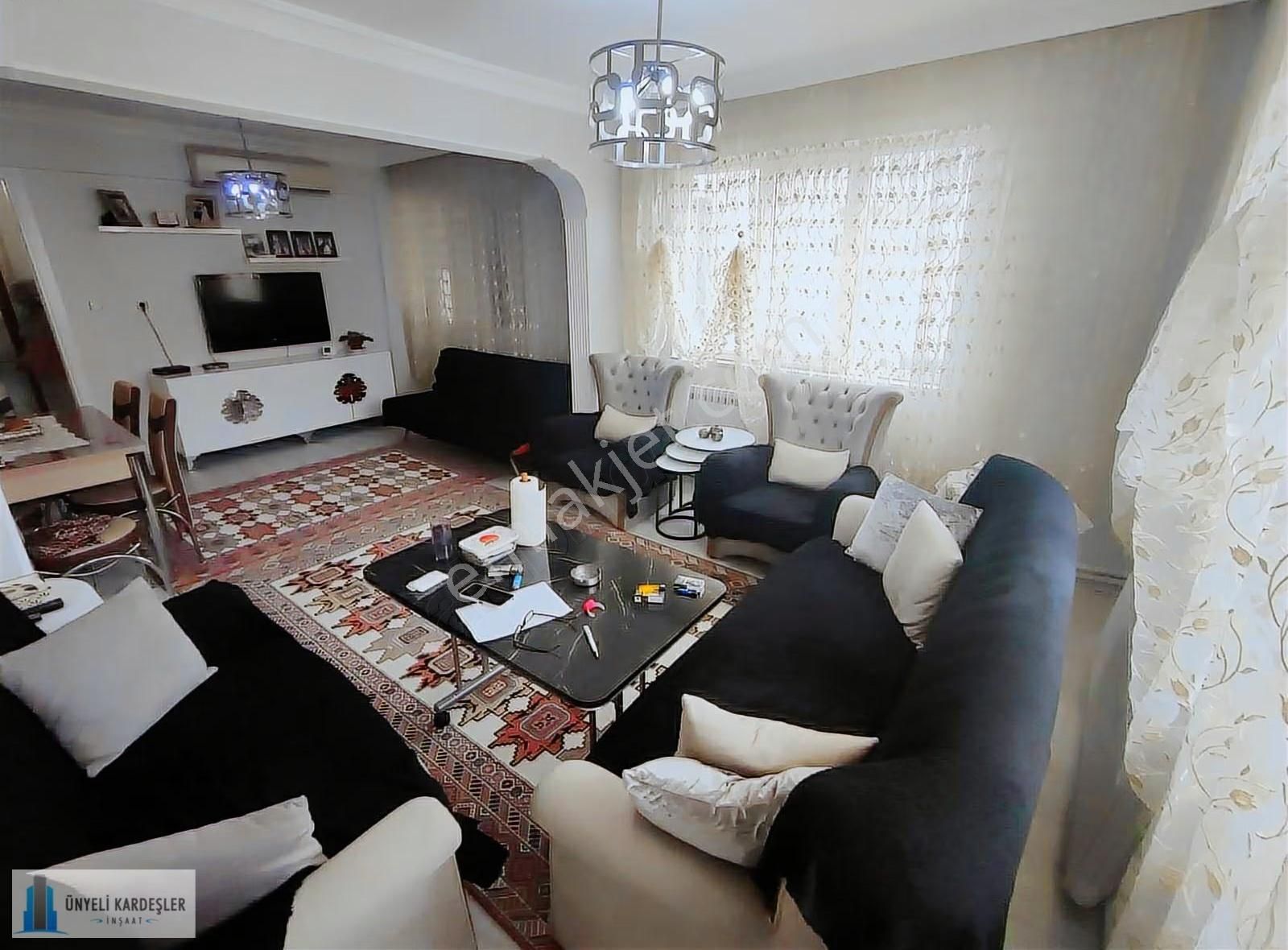 Saltak Caddesi'nde 2+1 İçi Tadilatlı Daire - Görsel 14