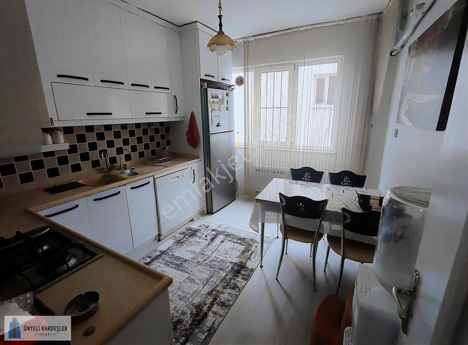 Saltak Caddesi'nde 2+1 İçi Tadilatlı Daire - Görsel 5