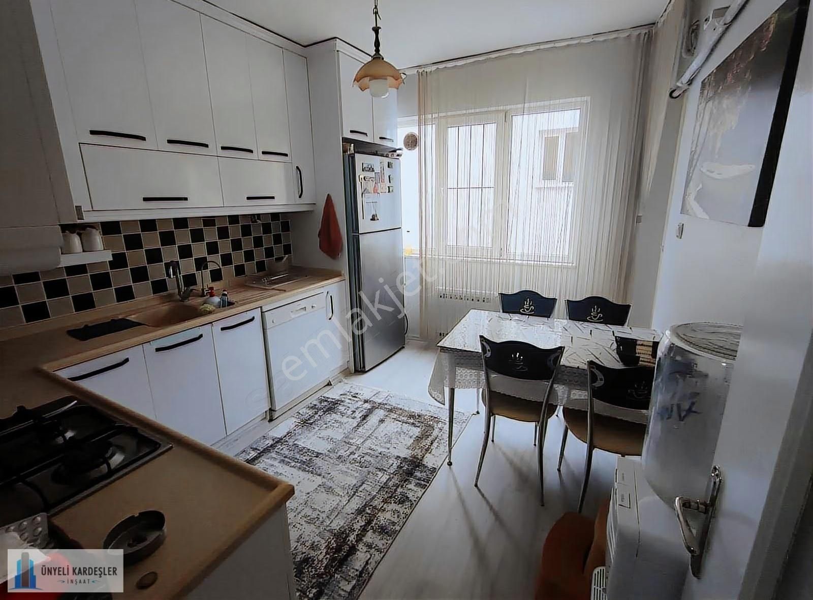 Saltak Caddesi'nde 2+1 İçi Tadilatlı Daire - Görsel 16