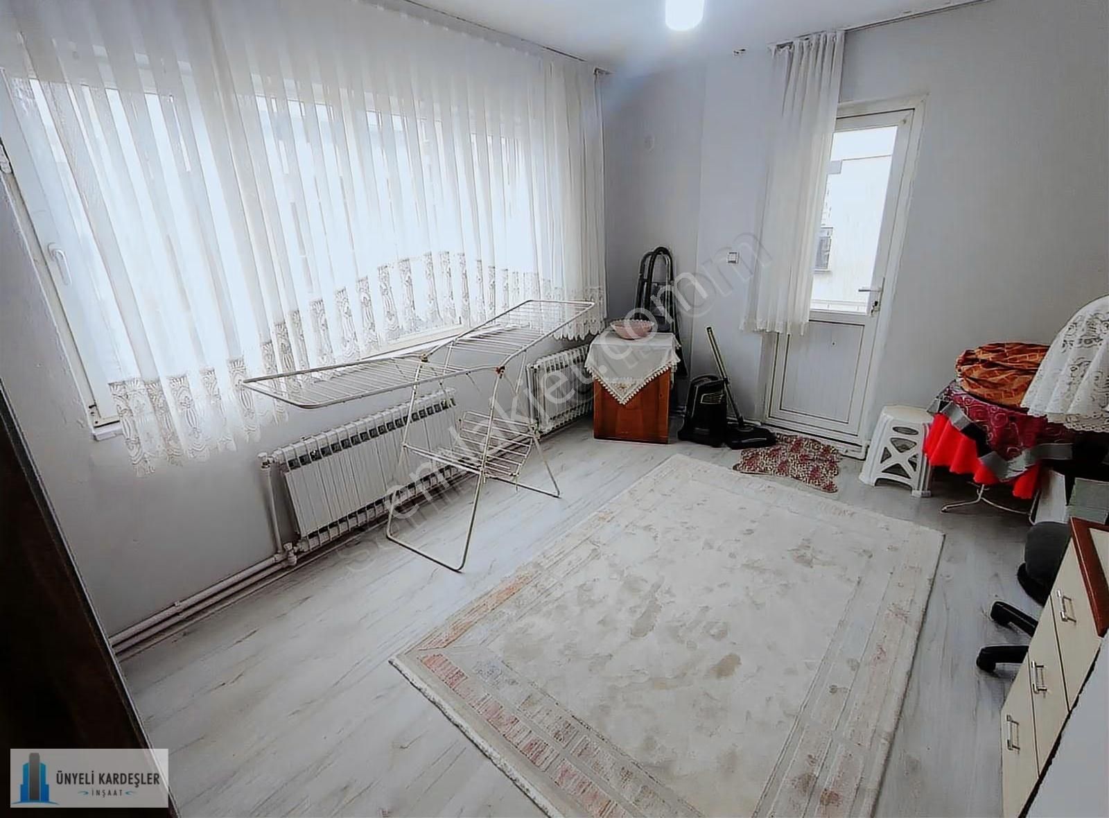 Saltak Caddesi'nde 2+1 İçi Tadilatlı Daire - Görsel 17