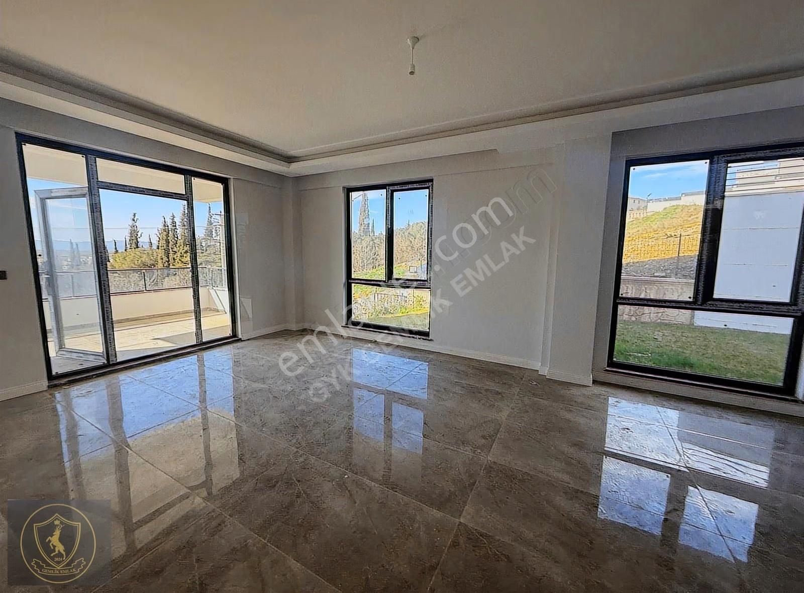 Umurbey'de Müstakil Villa: 3+1, Geniş Bahçe Ve Kapalı Otopark - Görsel 34