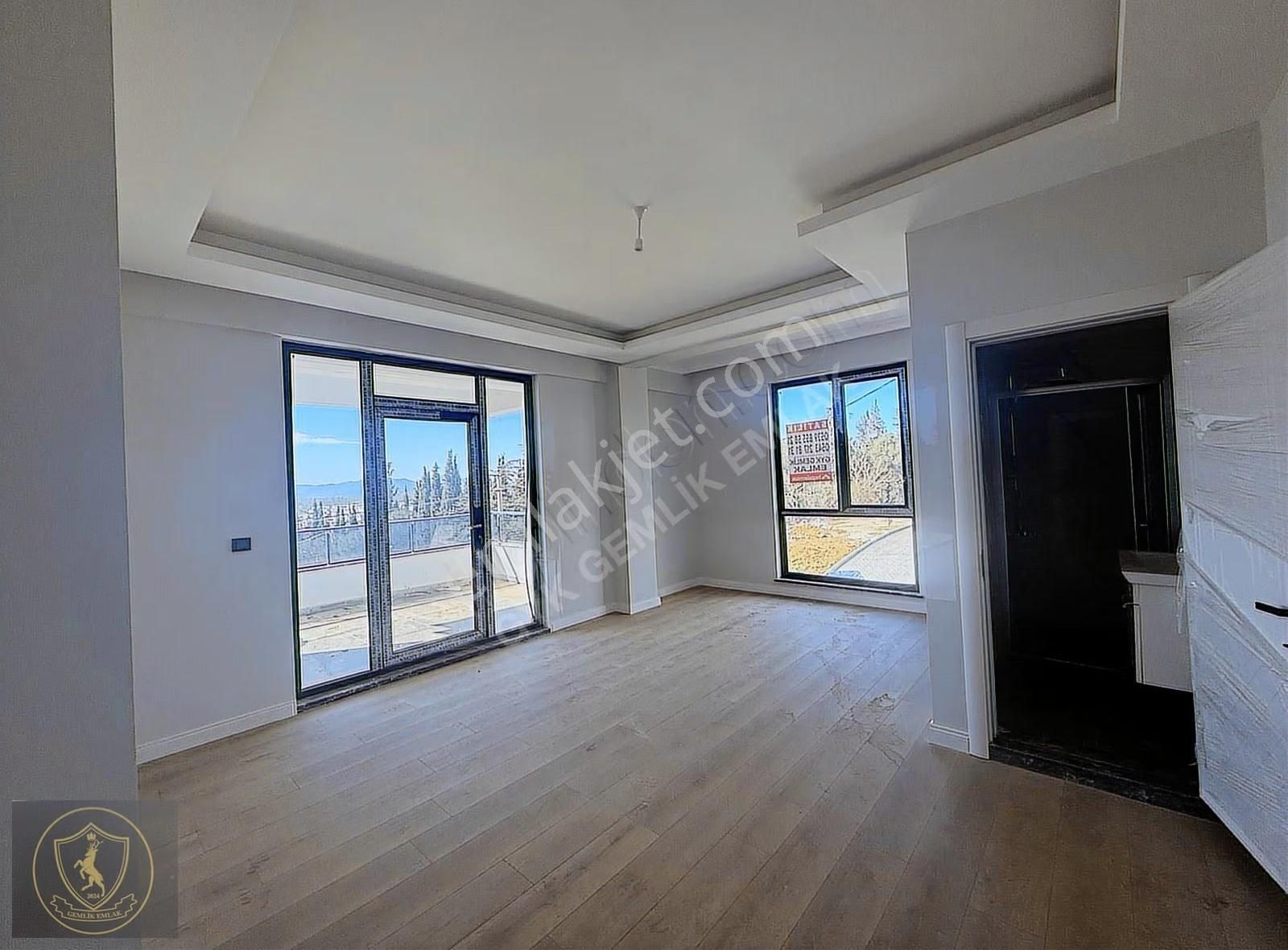 Umurbey'de Müstakil Villa: 3+1, Geniş Bahçe Ve Kapalı Otopark - Görsel 25