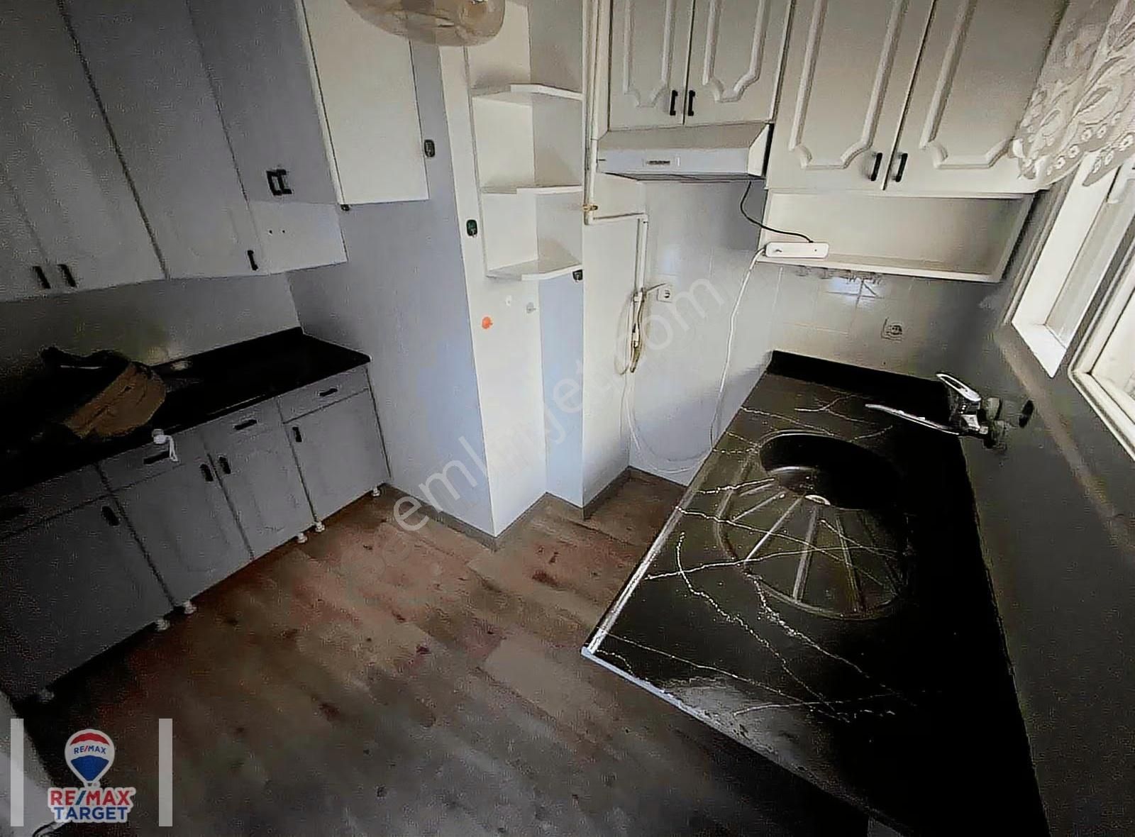 Girne Caddesı Üzerınde 2+1 Kılerlı Kıralık Daıre - Görsel 17