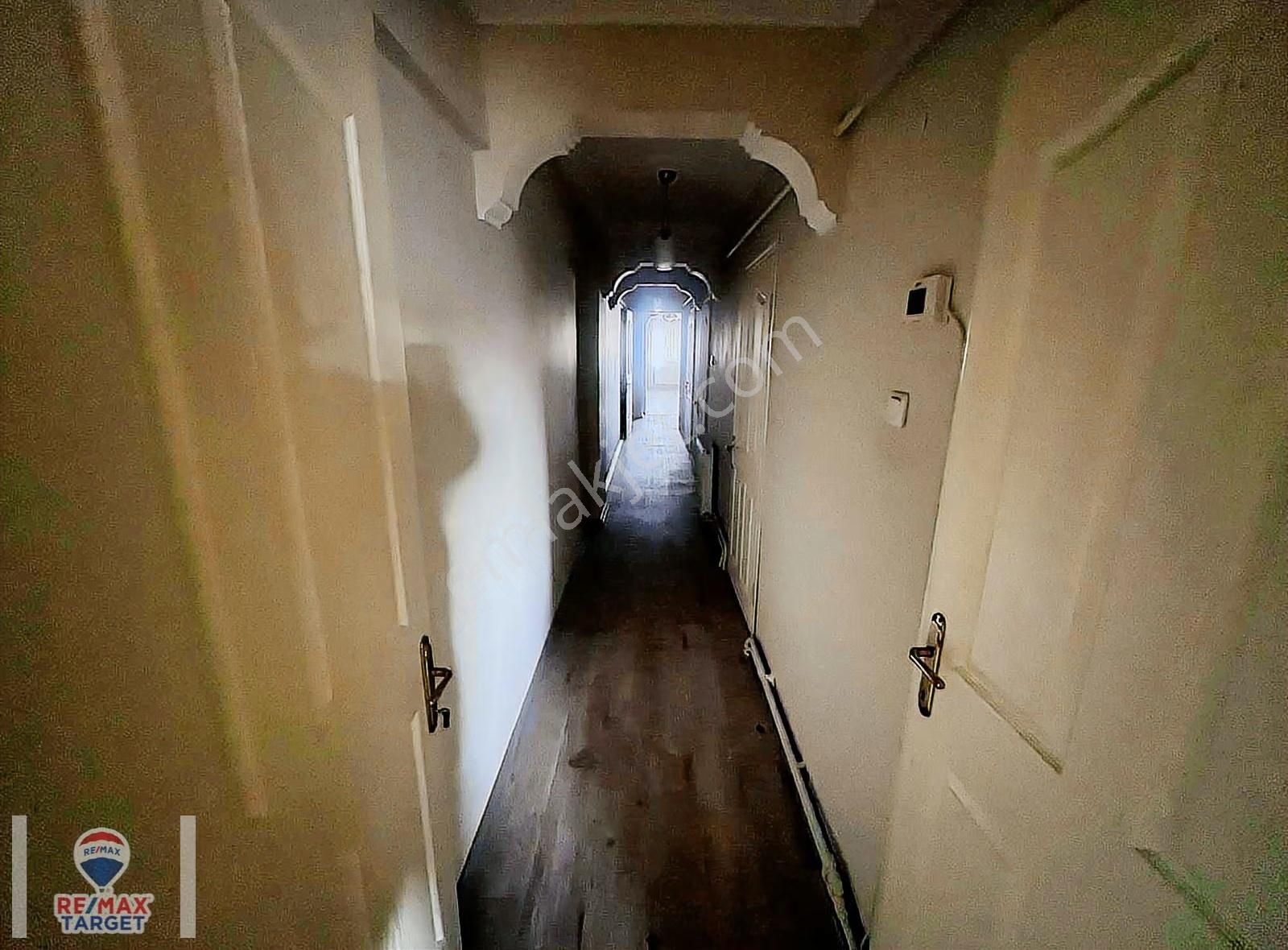 Girne Caddesı Üzerınde 2+1 Kılerlı Kıralık Daıre - Görsel 15