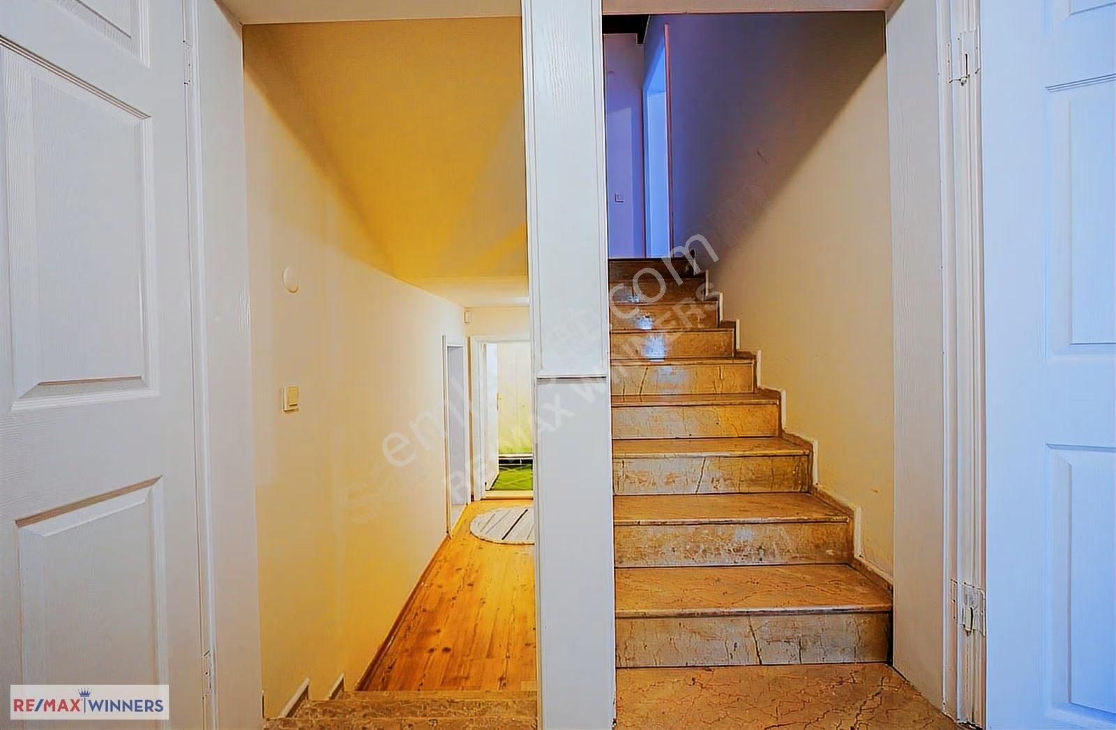 Duacı'da 890 M² Arsa İçinde Satılık Lüks 7+1 Villa - Görsel 11