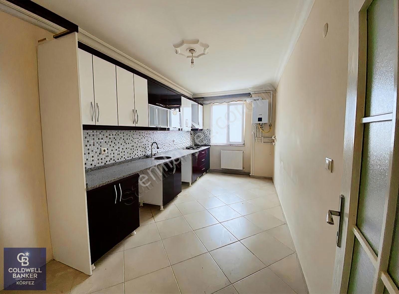 Kadıköyde 2+1 Ayrı Mutfaklı Doğalgazlı Kiralık - Görsel 13
