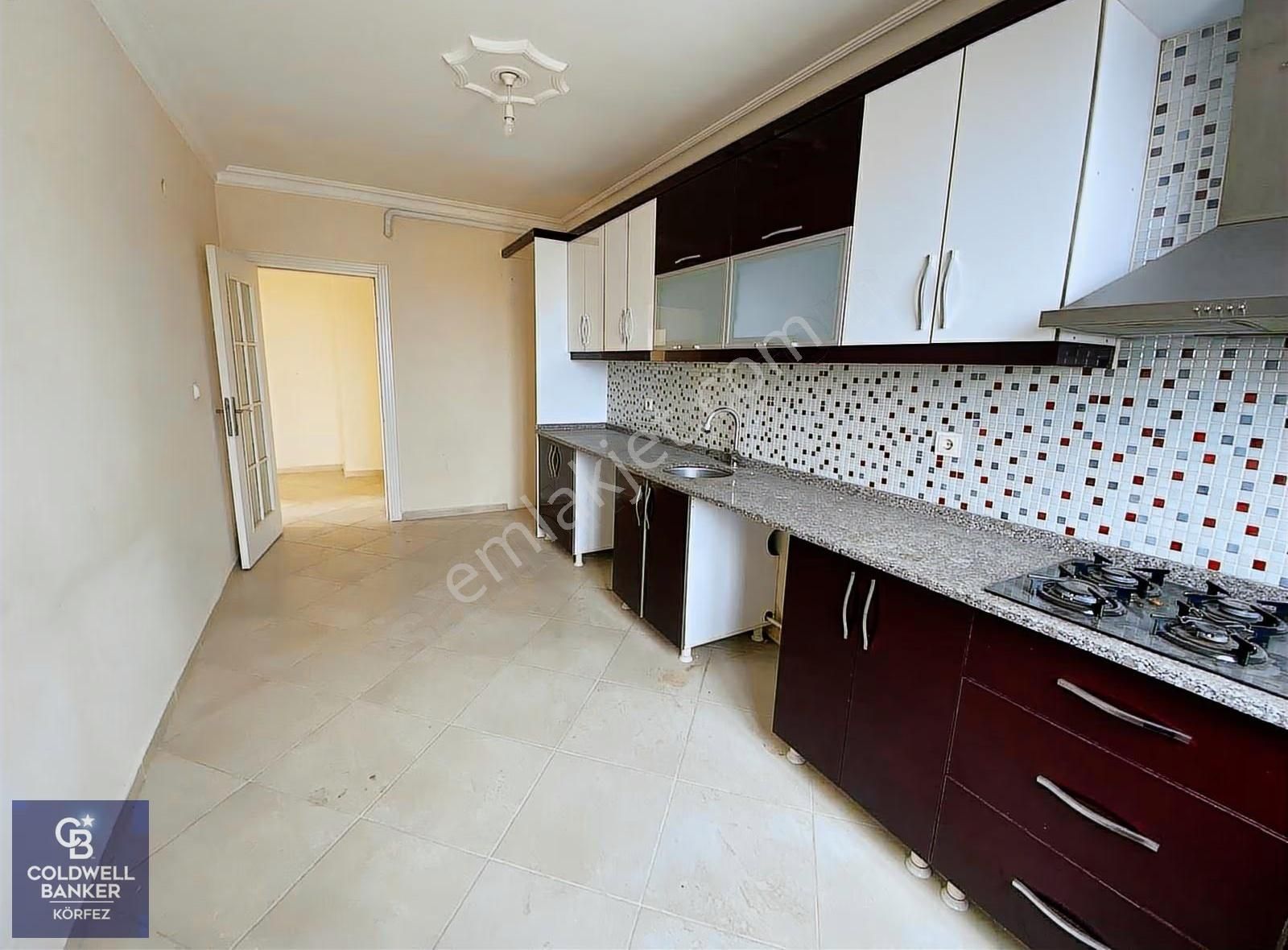 Kadıköyde 2+1 Ayrı Mutfaklı Doğalgazlı Kiralık - Görsel 17