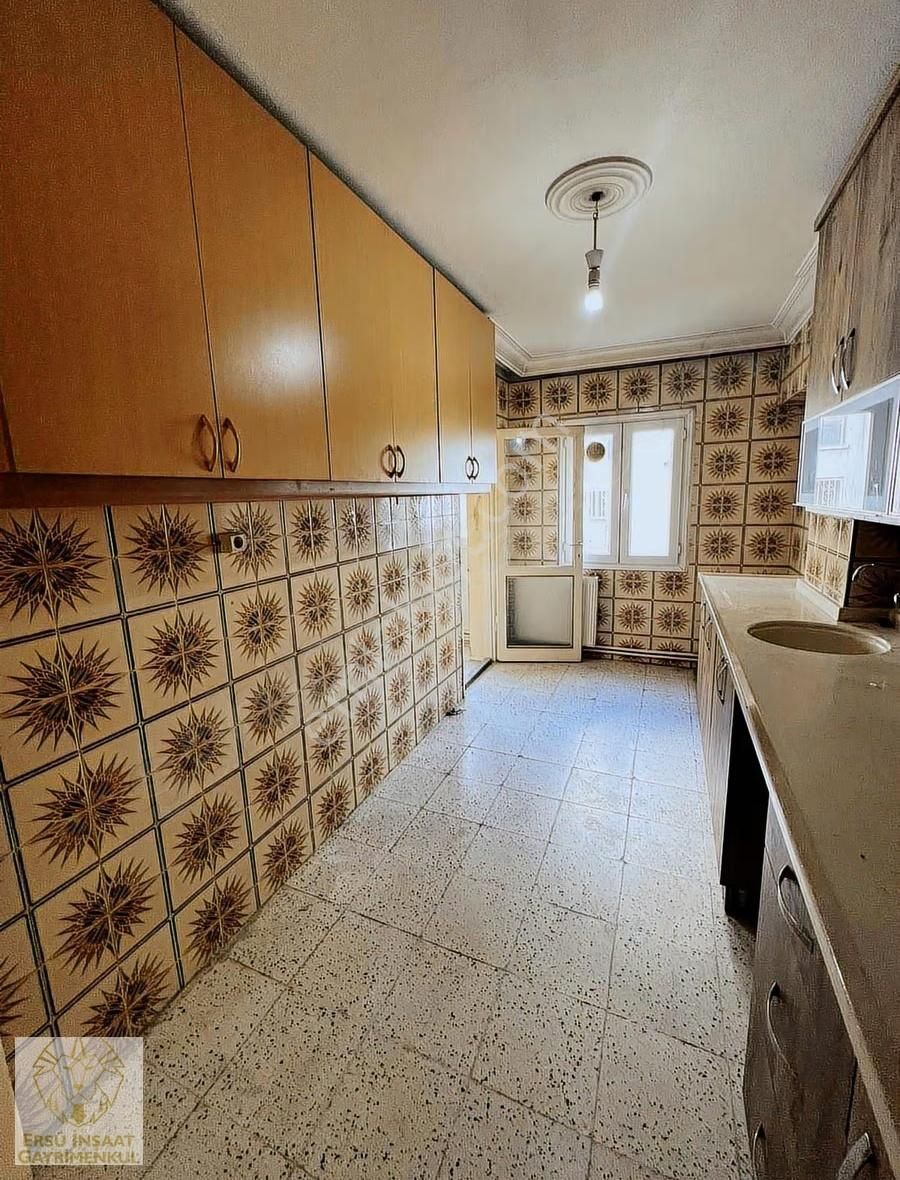 Ersü'den 3+1 Akevler Bölgesinde Doğalgazlı Ferah Arakat Daire - Görsel 24