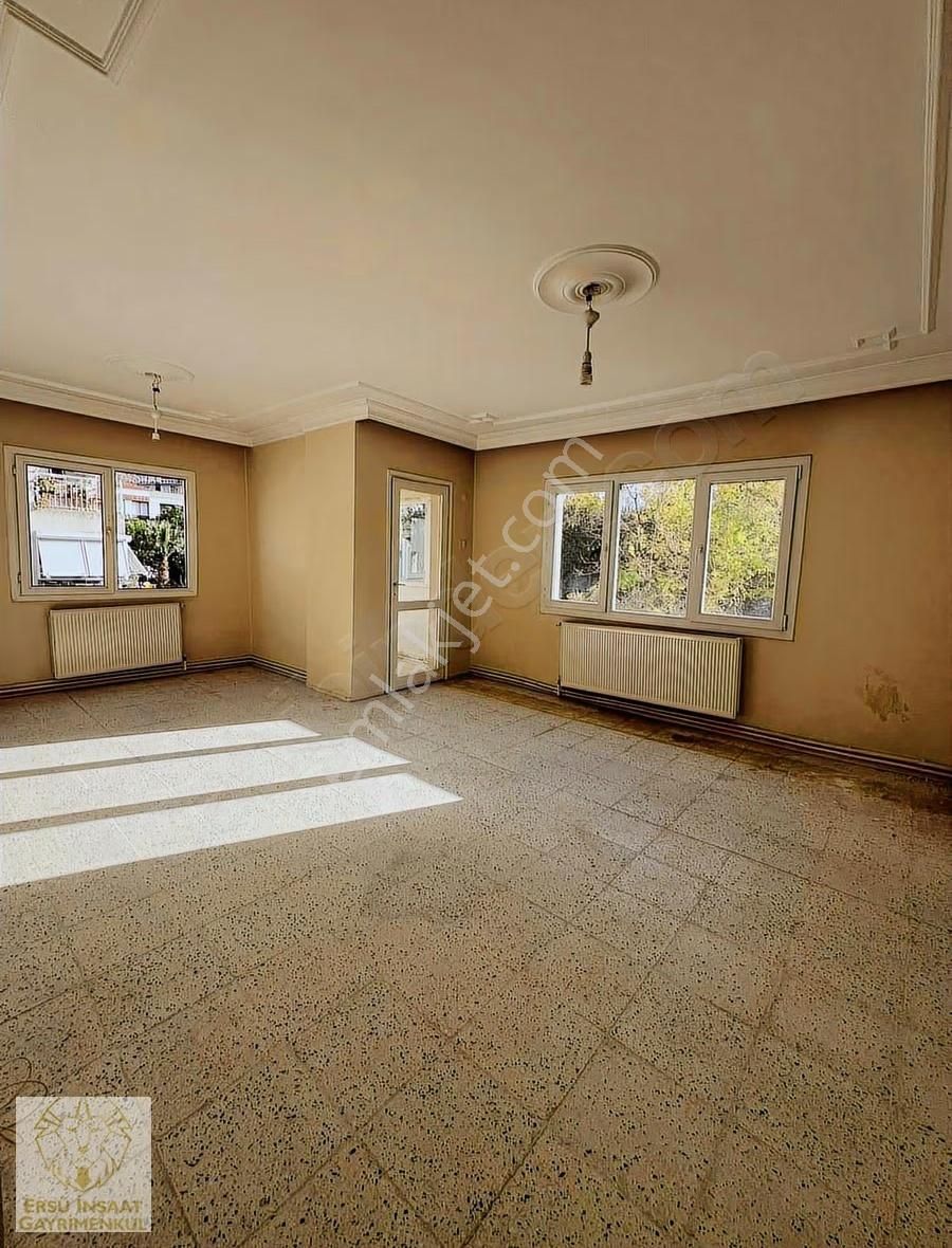 Ersü'den 3+1 Akevler Bölgesinde Doğalgazlı Ferah Arakat Daire