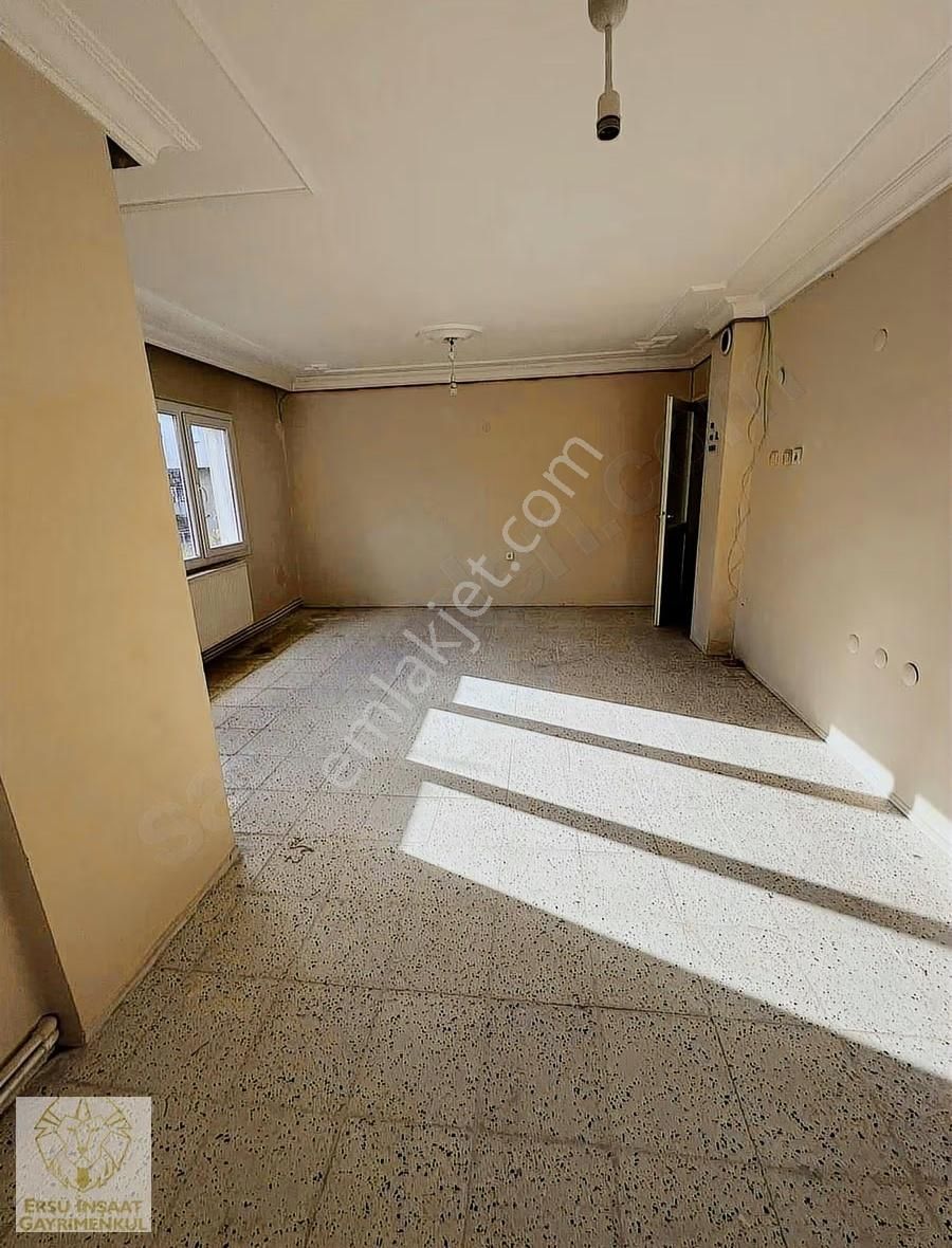 Ersü'den 3+1 Akevler Bölgesinde Doğalgazlı Ferah Arakat Daire - Görsel 15