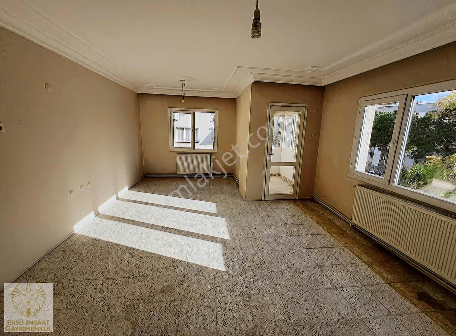 Ersü'den 3+1 Akevler Bölgesinde Doğalgazlı Ferah Arakat Daire - Görsel 14