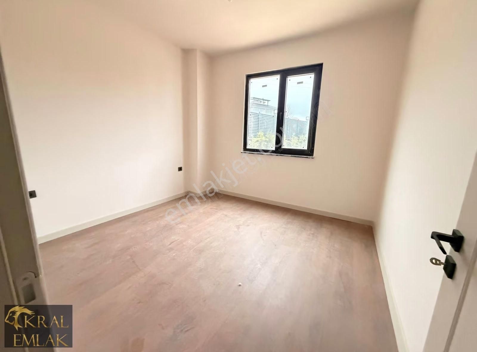 Akçakocanın Havuzlu Tek Akllı Binasında Satılık 1+1 Daireler - Görsel 2