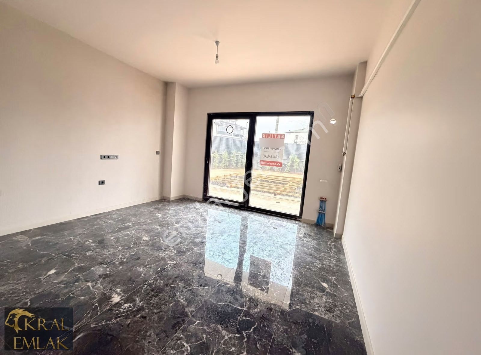 Akçakocanın Havuzlu Tek Akllı Binasında Satılık 1+1 Daireler - Görsel 15