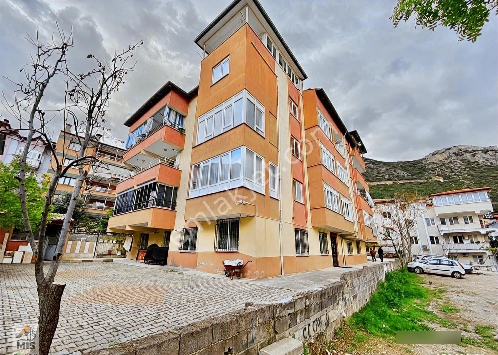 Bağbaşı Tev Lisesi Yanında 2,5 +1 Daire