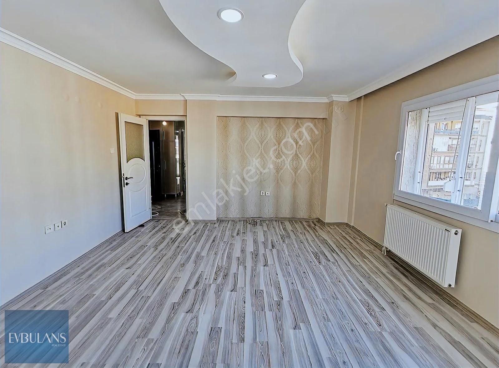 Nergiz Çarşı Ve Girne Caddesi Yanı Ara Kat Asansörlü Bina 3+1 - Görsel 18