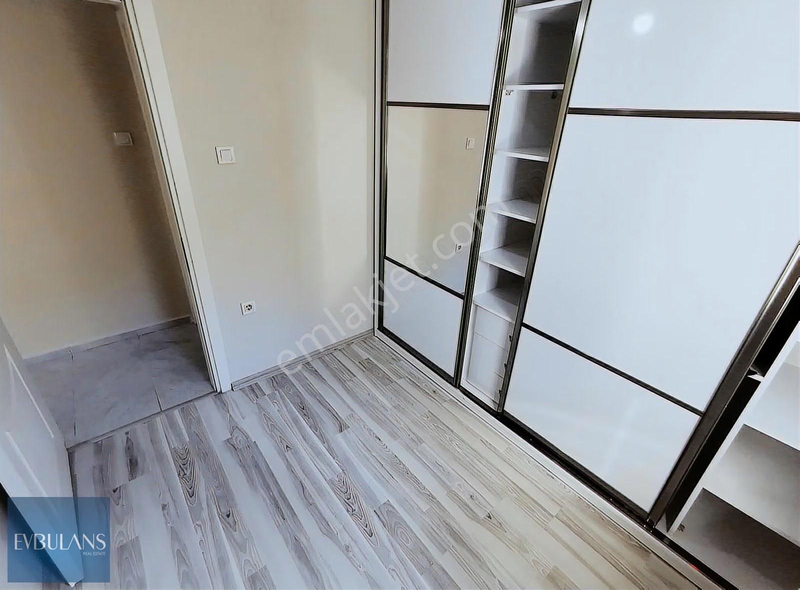 Nergiz Çarşı Ve Girne Caddesi Yanı Ara Kat Asansörlü Bina 3+1 - Görsel 12