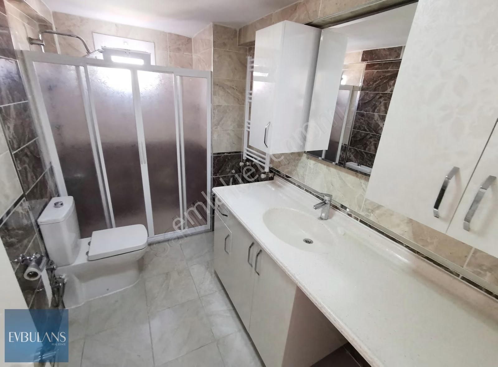 Nergiz Çarşı Ve Girne Caddesi Yanı Ara Kat Asansörlü Bina 3+1 - Görsel 10