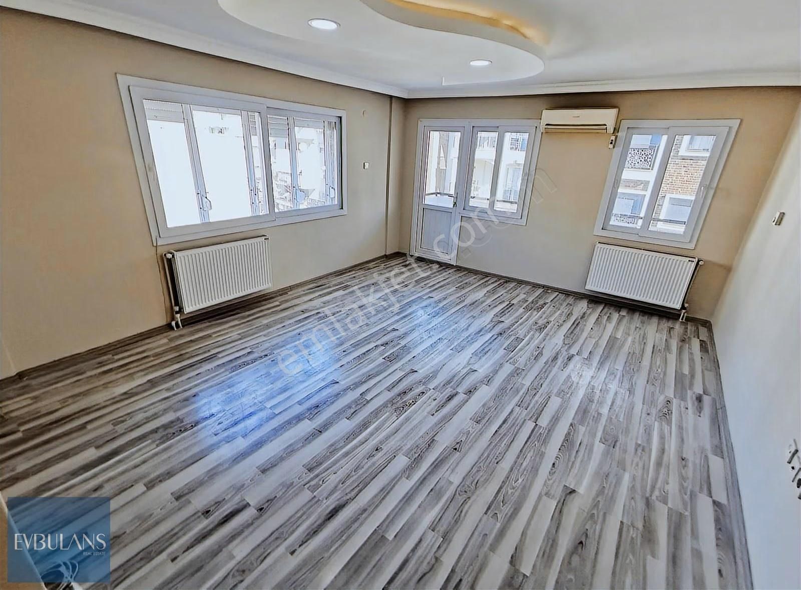 Nergiz Çarşı Ve Girne Caddesi Yanı Ara Kat Asansörlü Bina 3+1 - Görsel 17