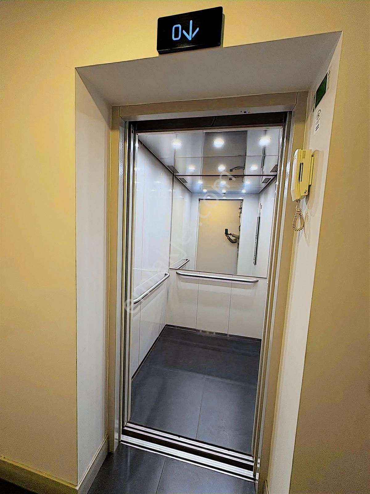 Çankaya Farabi Sokak Prestijli Binada - 1+1 Eşyalı - Asansörlü - Görsel 10