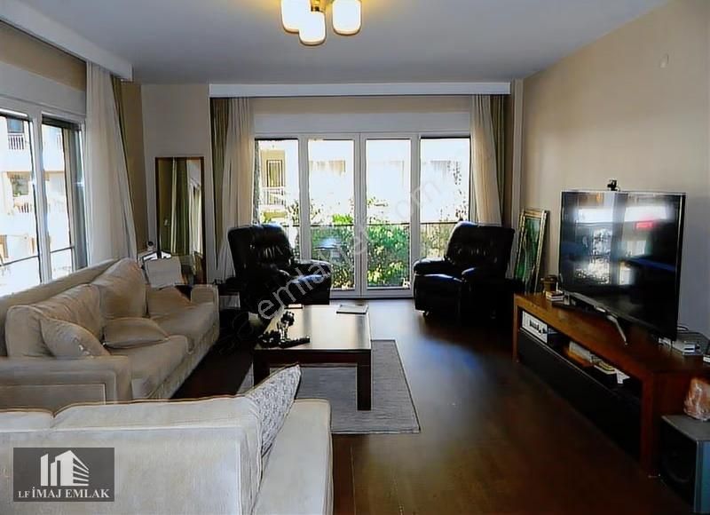 Erenköy Şevki Özengin Sokakta 2+1 90 M2 Net Ebeveyn Balkon - Görsel 13