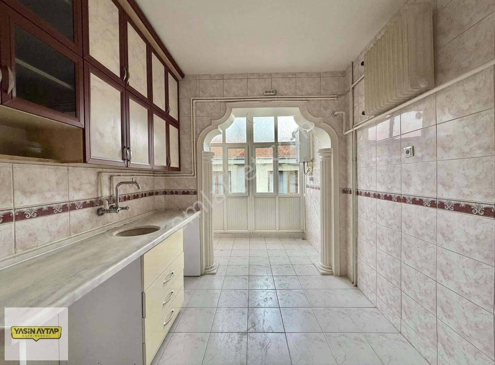 Fatih Cd. Üzeri Mükemmel Konumda Site İçi 3+1 Kiralık Daire !!! - Görsel 12