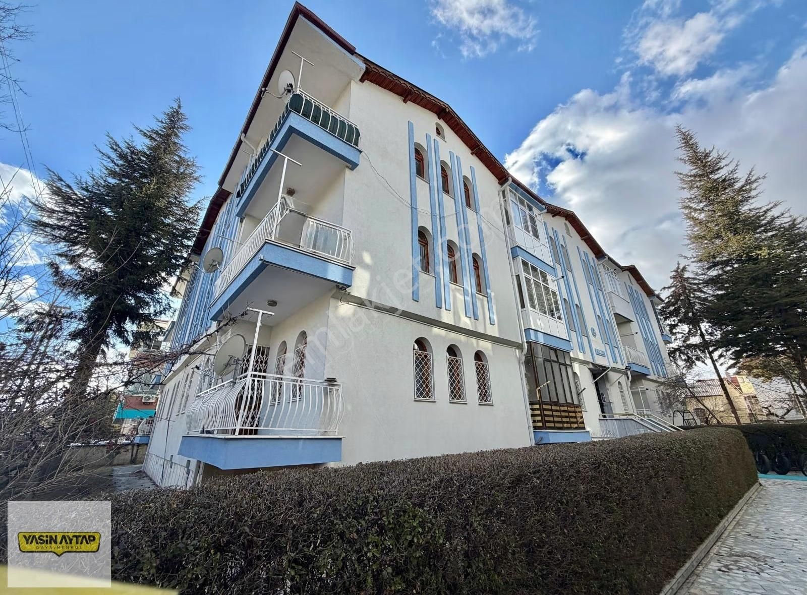 Fatih Cd. Üzeri Mükemmel Konumda Site İçi 3+1 Kiralık Daire !!!