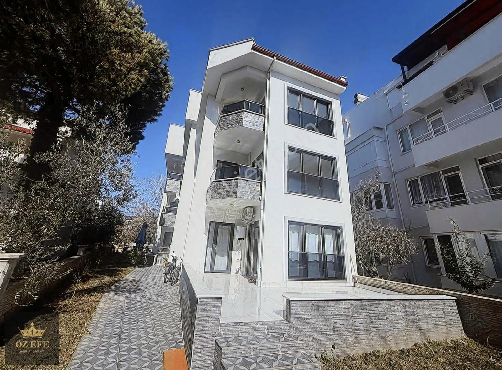 Öz Efe'den Deniz Manzaralı Lüx Modern Daireler