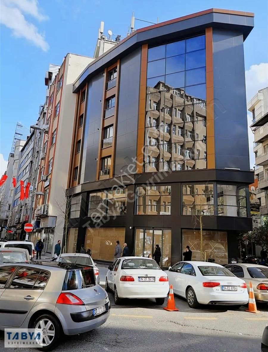 Ana Cadde Üzerinde Metroya 7 Dk Kiralık 1+1 Eşyalı Daire - Görsel 8