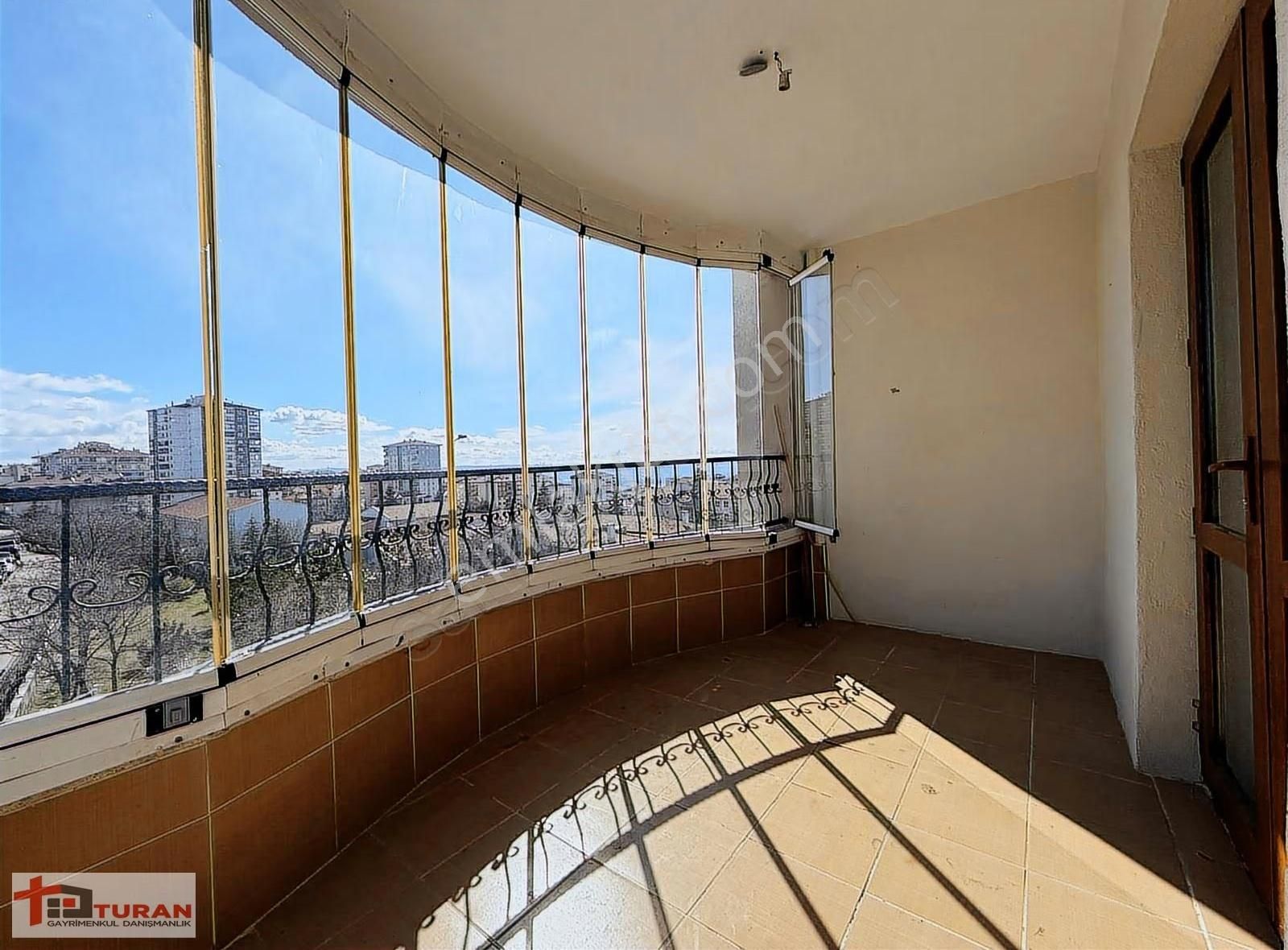 Selim Caddesi Üzeri Güney Cephe Arakat 3+1 Site Dairesi***