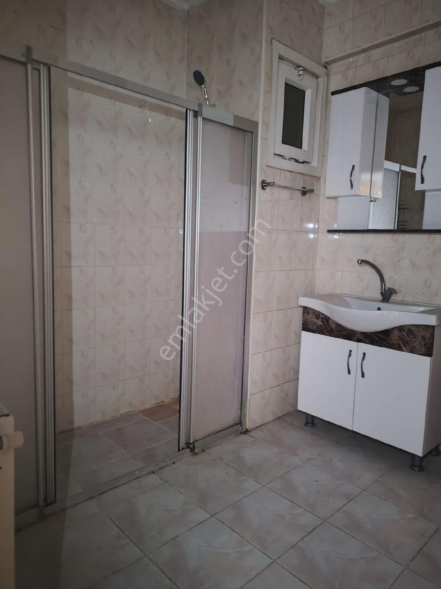 Ümraniye Altınşehir Mahallesi Metro Yürüme Mesafesi Temiz Daire 3.kat 2+1 120 Metre Kiralık Daire - Görsel 10