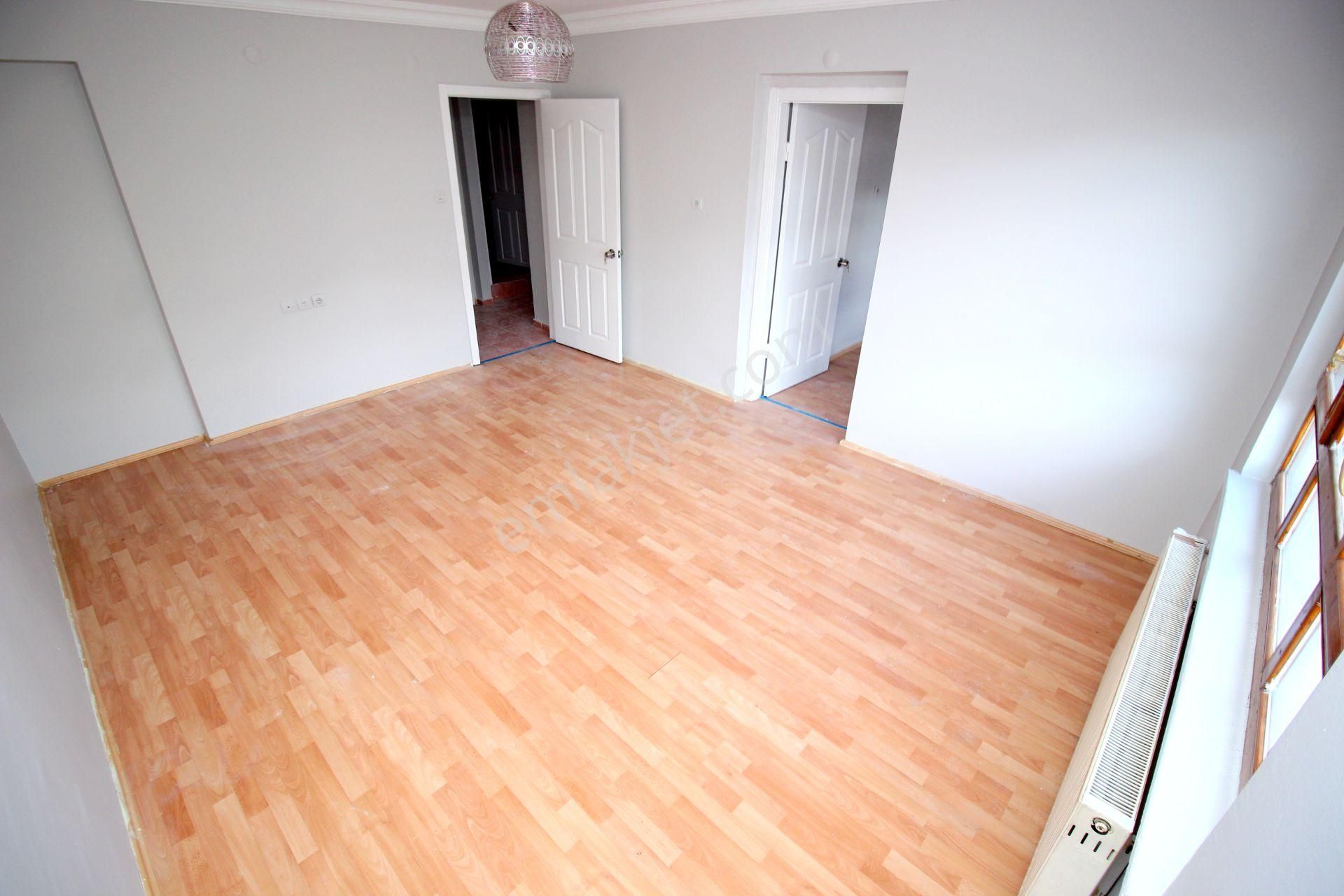 Emre Emlaktan Elvankent'te Ön Cephe Köşe Bina Çarşı İçi 2+1 Kiralık Daire - Görsel 9