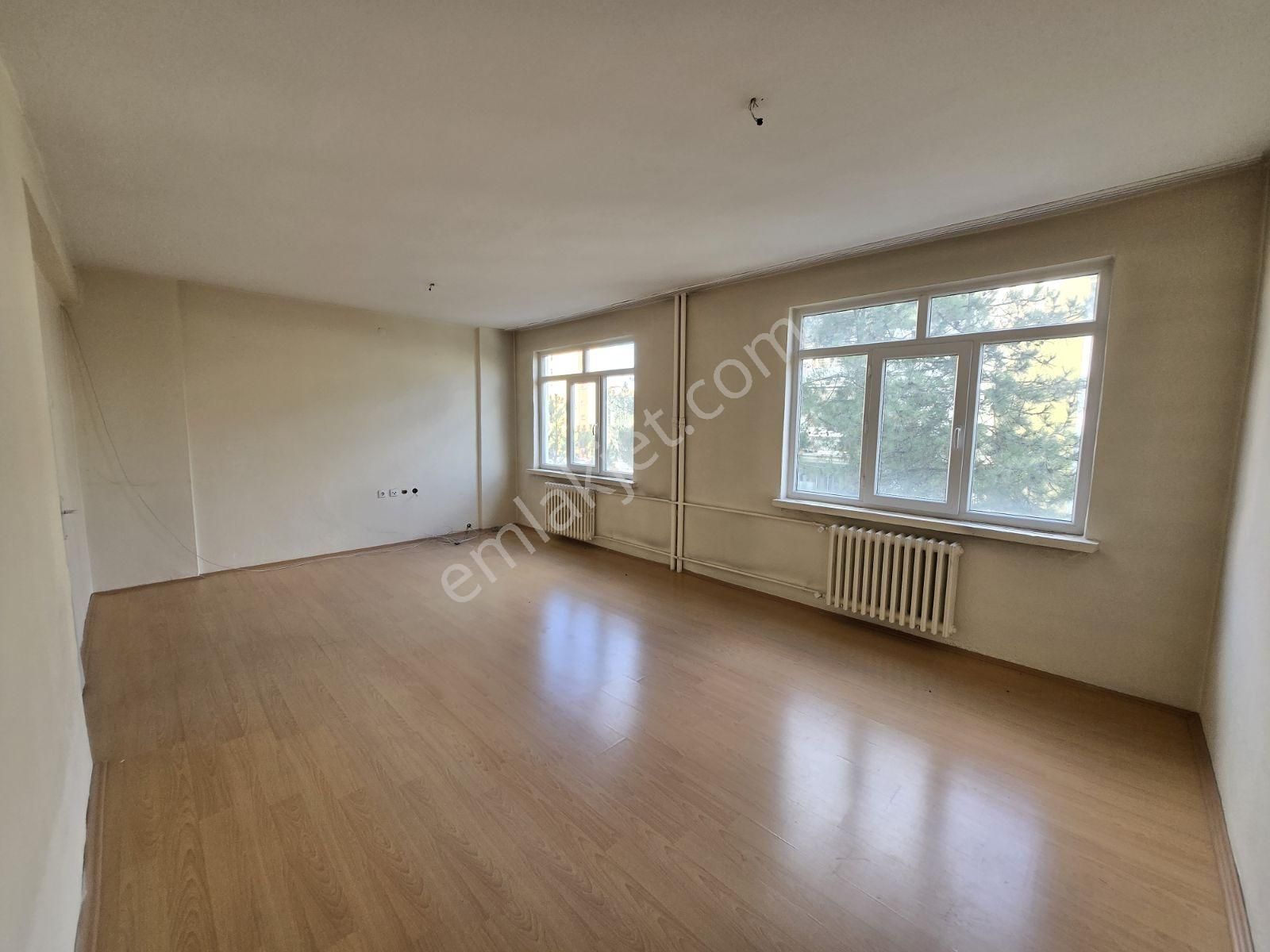 Yenibatı Mah. Ara Kat Asansörlü İçi Boş Satılık 3+1 Site Dairesi