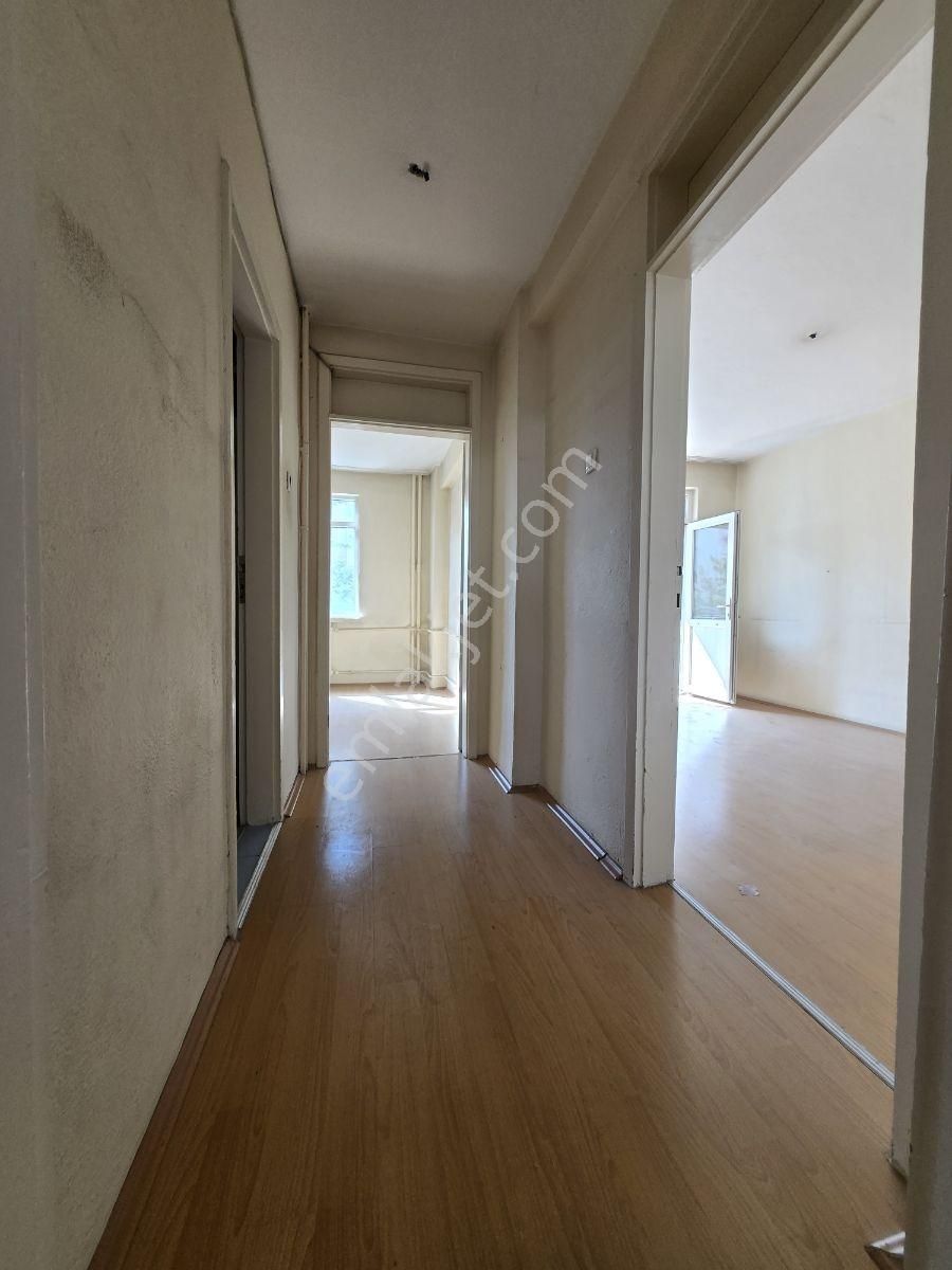 Yenibatı Mah. Ara Kat Asansörlü İçi Boş Satılık 3+1 Site Dairesi - Görsel 7