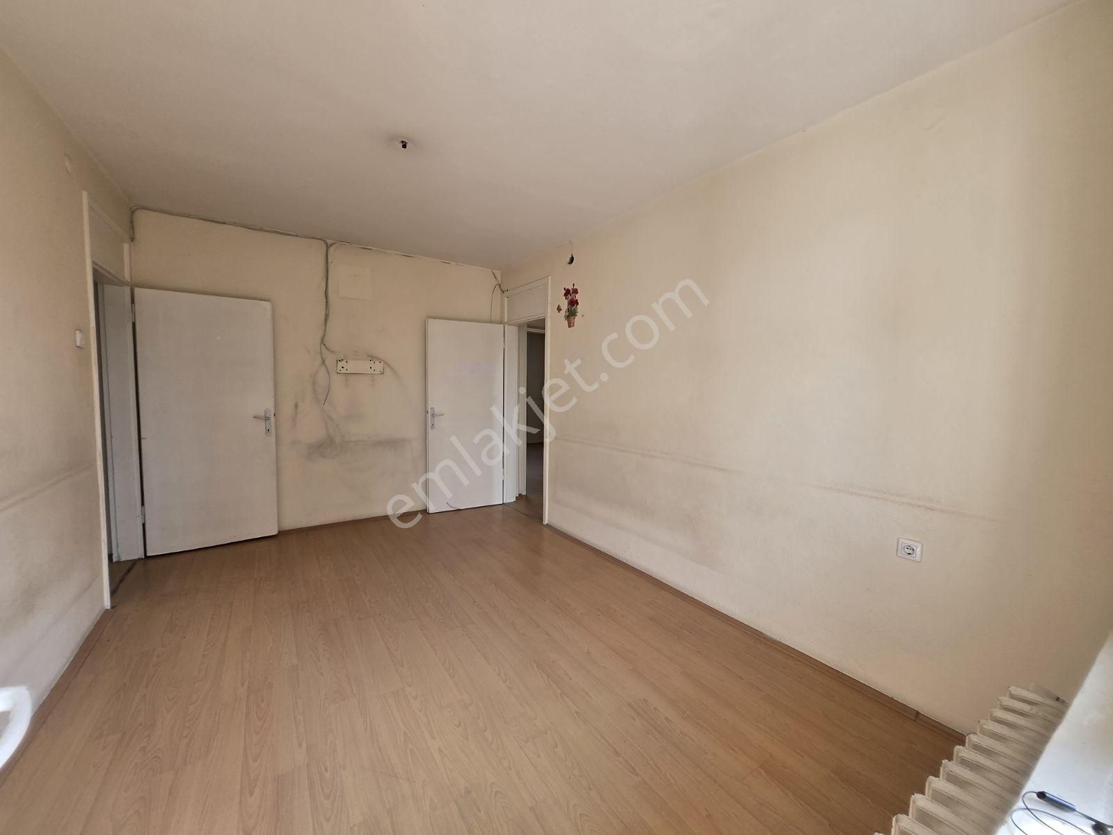 Yenibatı Mah. Ara Kat Asansörlü İçi Boş Satılık 3+1 Site Dairesi - Görsel 14