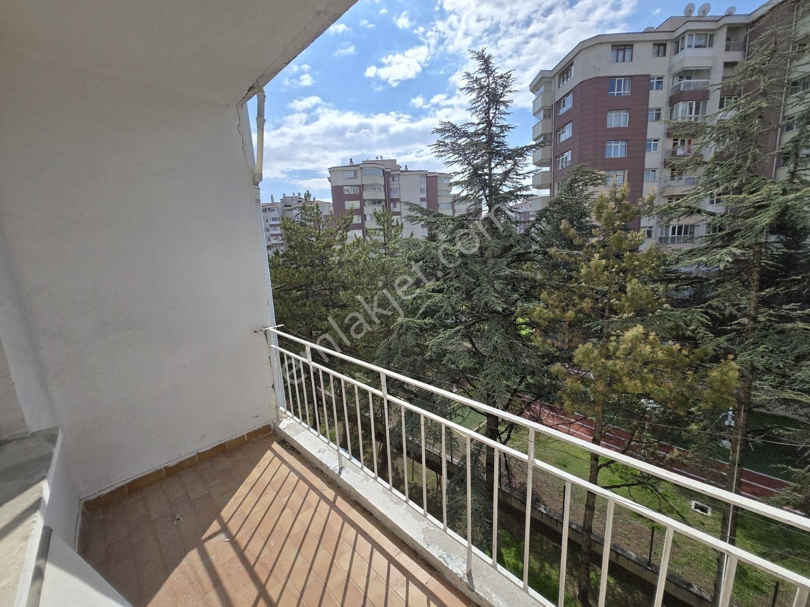 Yenibatı Mah. Ara Kat Asansörlü İçi Boş Satılık 3+1 Site Dairesi - Görsel 4