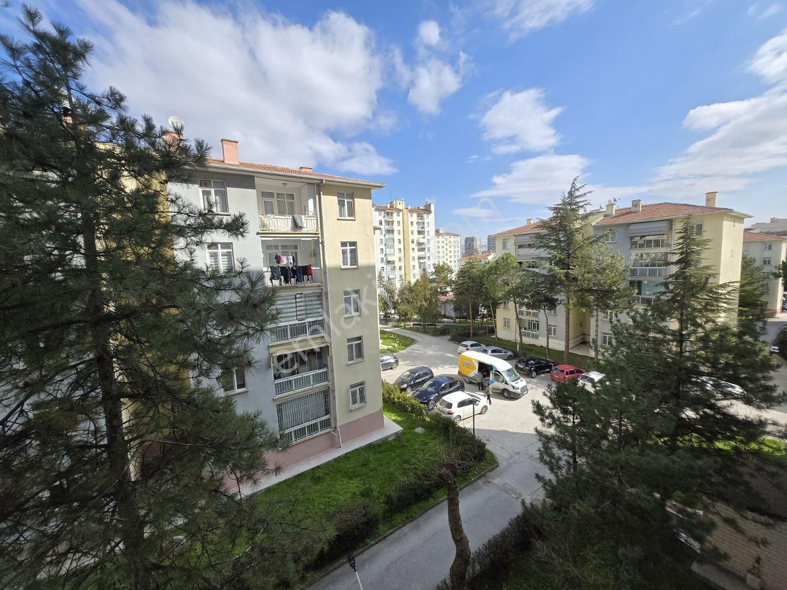 Yenibatı Mah. Ara Kat Asansörlü İçi Boş Satılık 3+1 Site Dairesi - Görsel 12