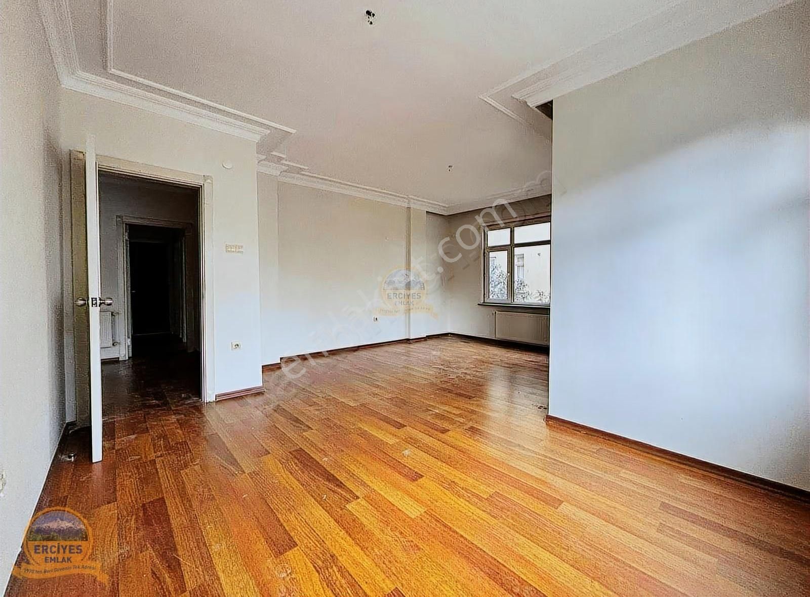 Erciyes'den Feneryolunda 3+1 Balkonlu, Kombili 125 M² Satılık - Görsel 8