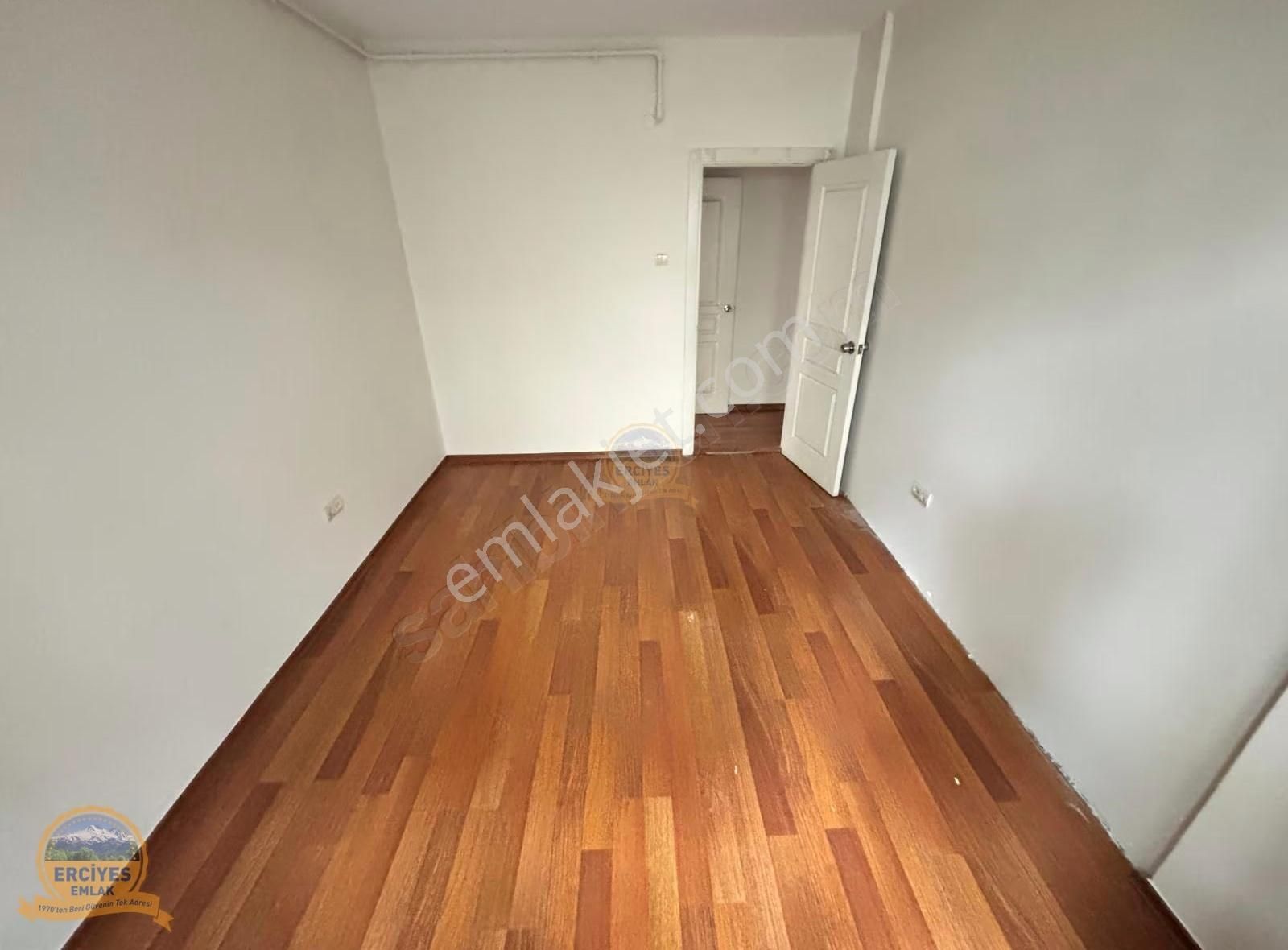 Erciyes'den Feneryolunda 3+1 Balkonlu, Kombili 125 M² Satılık - Görsel 16