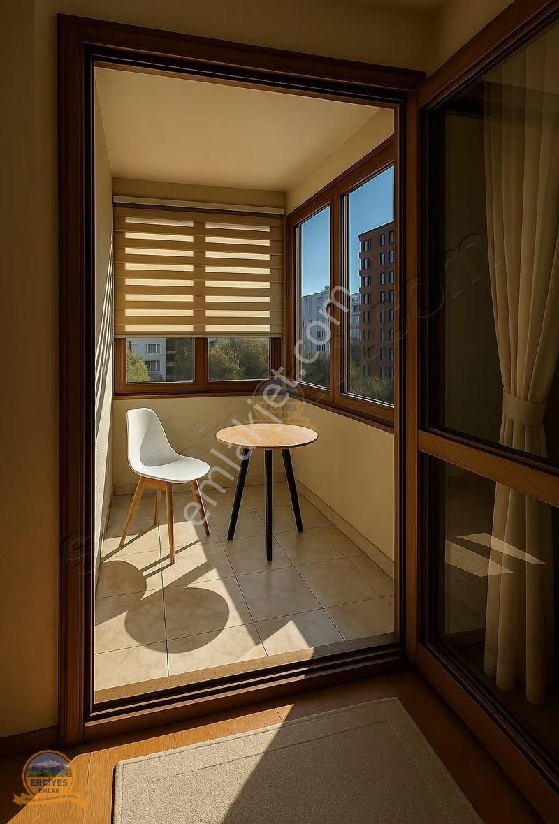 Erciyesden Ayşeçavuş Caddesinde Bağdata Yakın 130m2 Balkonlu 3+1 - Görsel 18