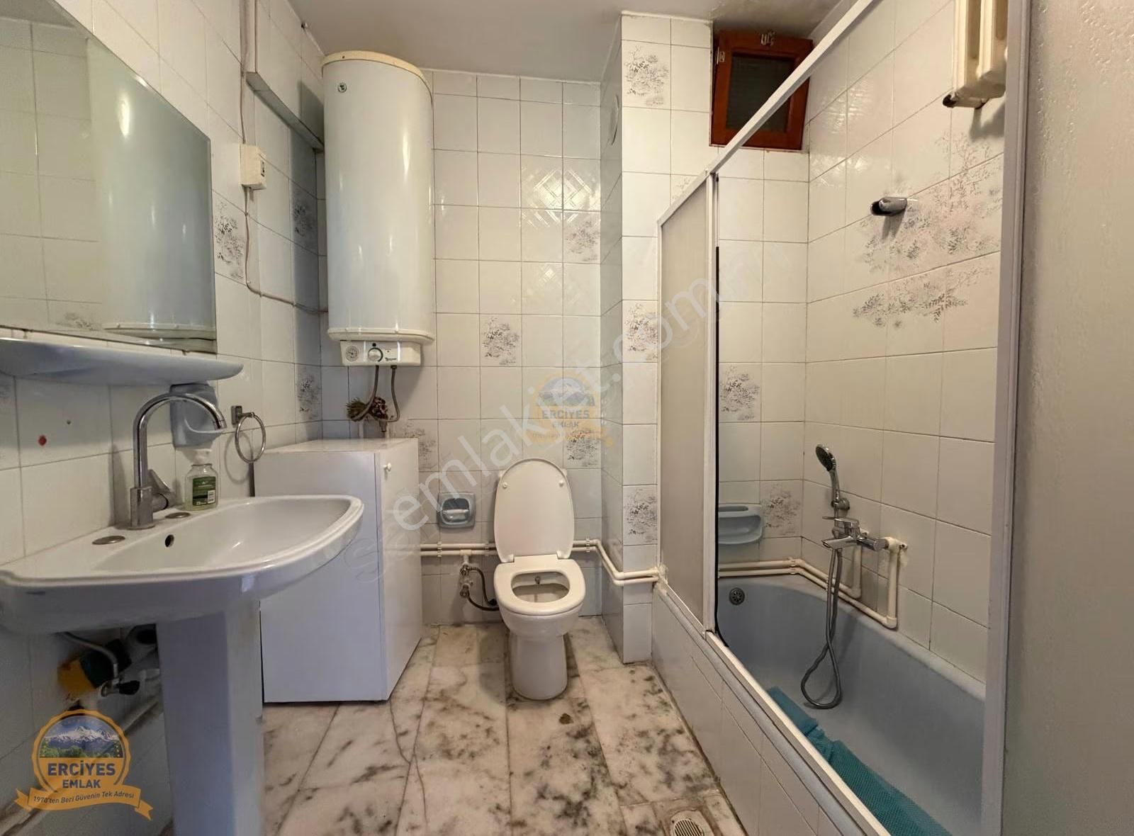 Erciyesden Ayşeçavuş Caddesinde Bağdata Yakın 130m2 Balkonlu 3+1 - Görsel 15