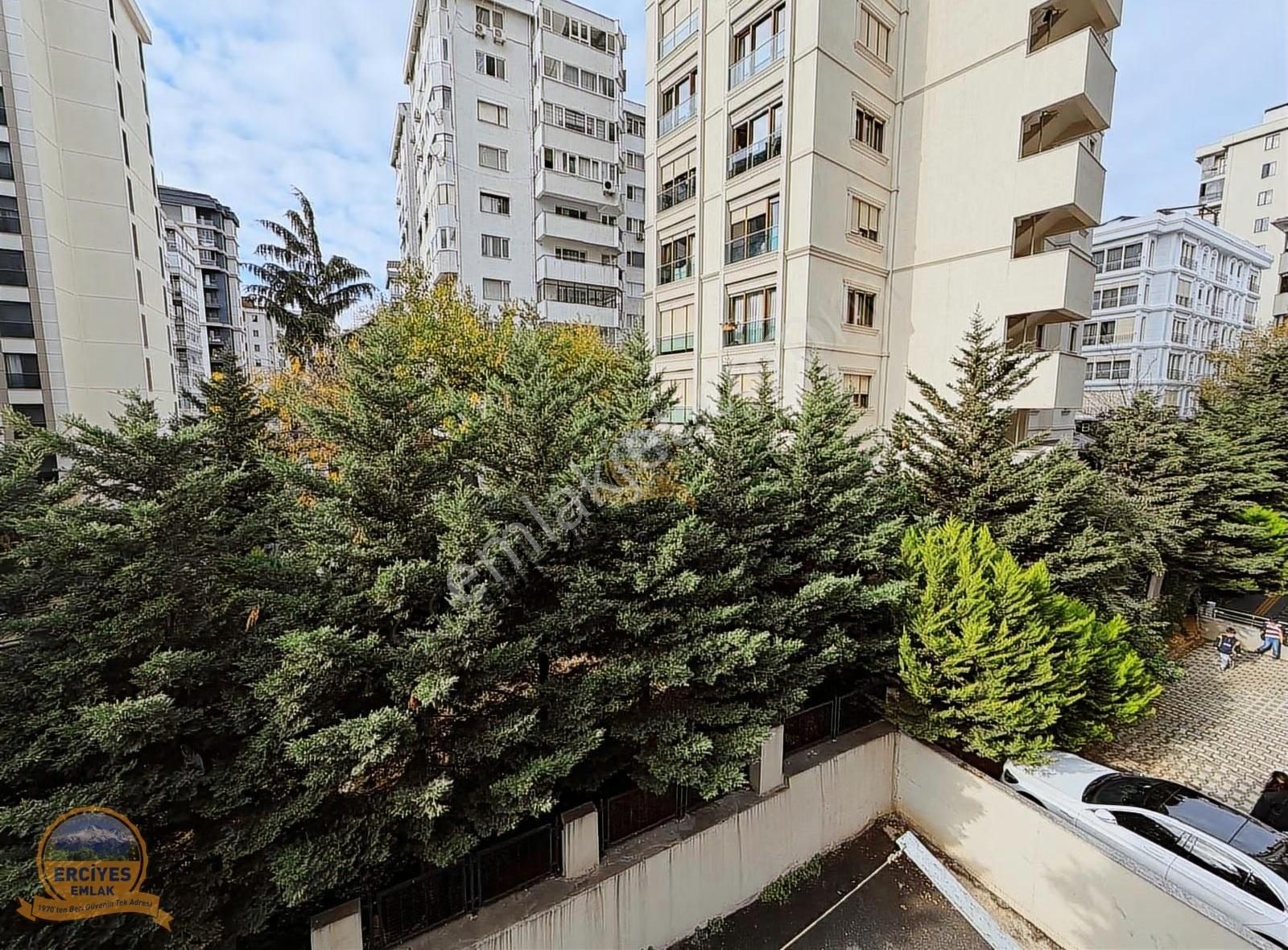 Erciyesden Ayşeçavuş Caddesinde Bağdata Yakın 130m2 Balkonlu 3+1 - Görsel 10