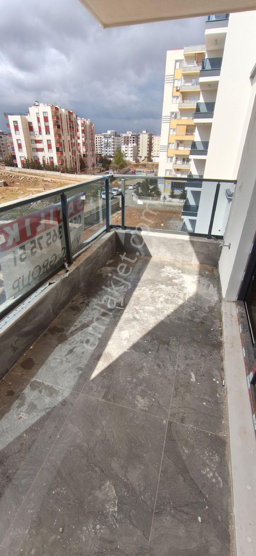 Kılıç Group Tan Satılık Ulucami Mah Leventoğlu Yapı 2+1 Ara Kat Ön Cephe Lüks - Görsel 7