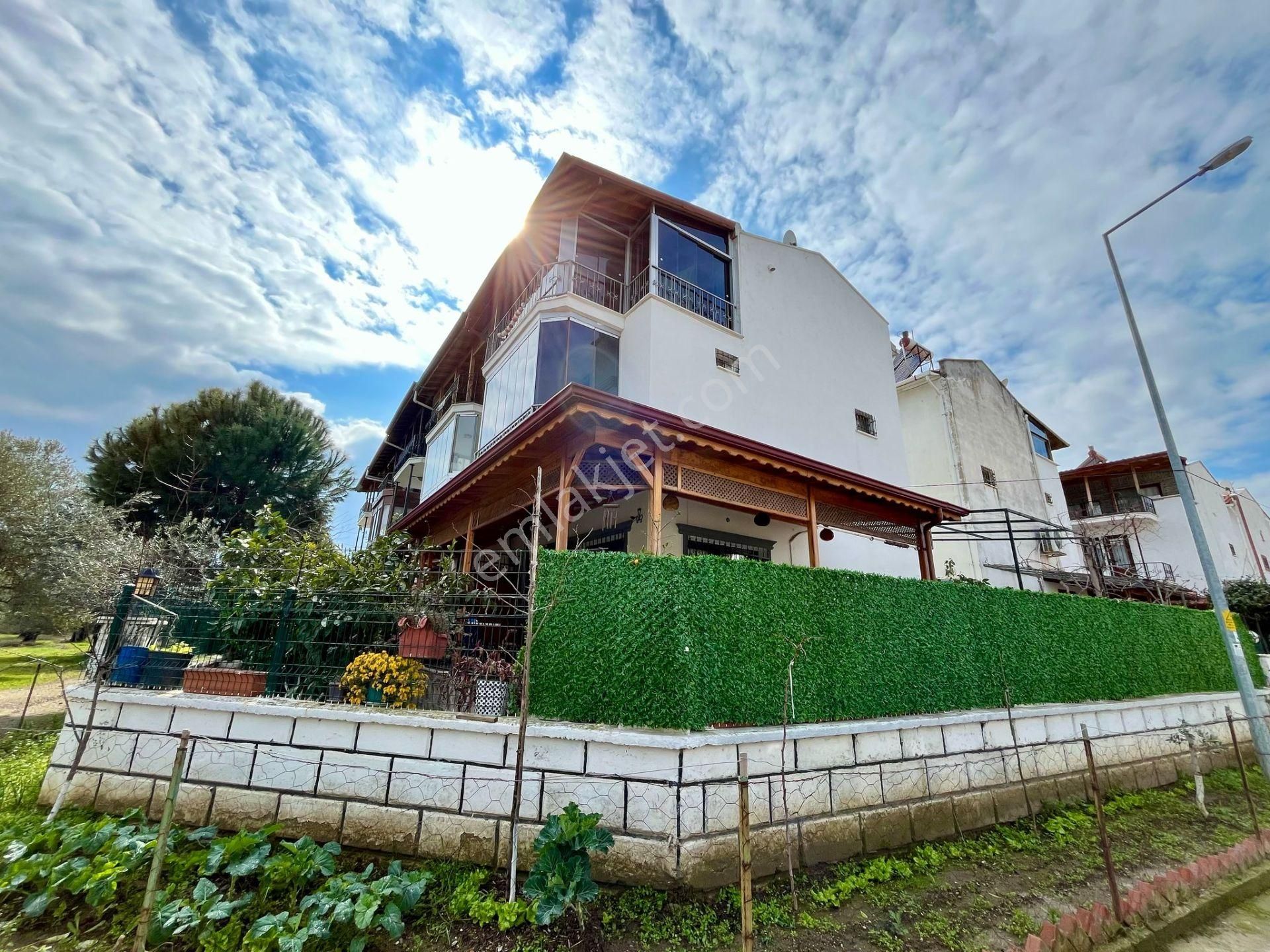 Yükselden Akçayda Daire Fiyatına Full Ön Cephe 3+1 Fırsat Villa