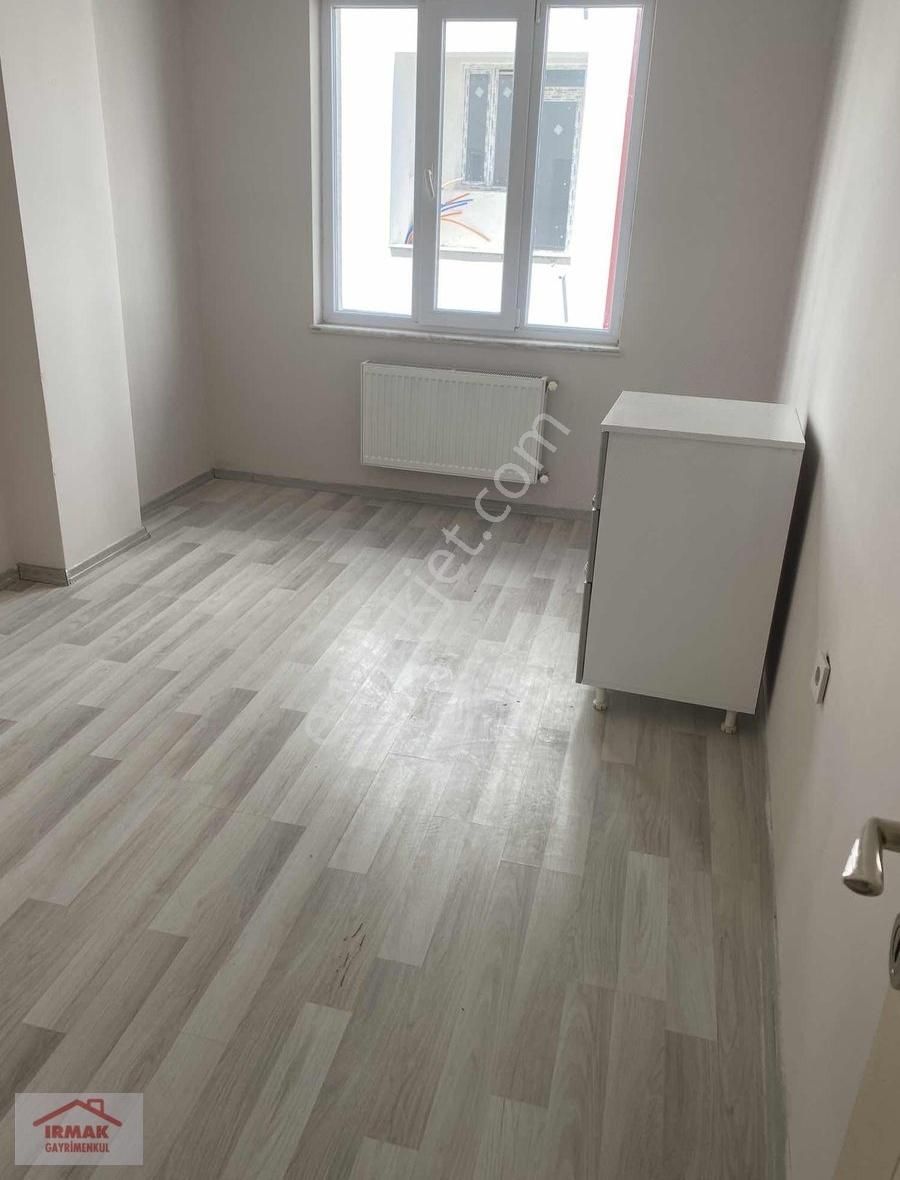 Yıldıztepe Halk Caddesi Yakını 1+1 - Görsel 3