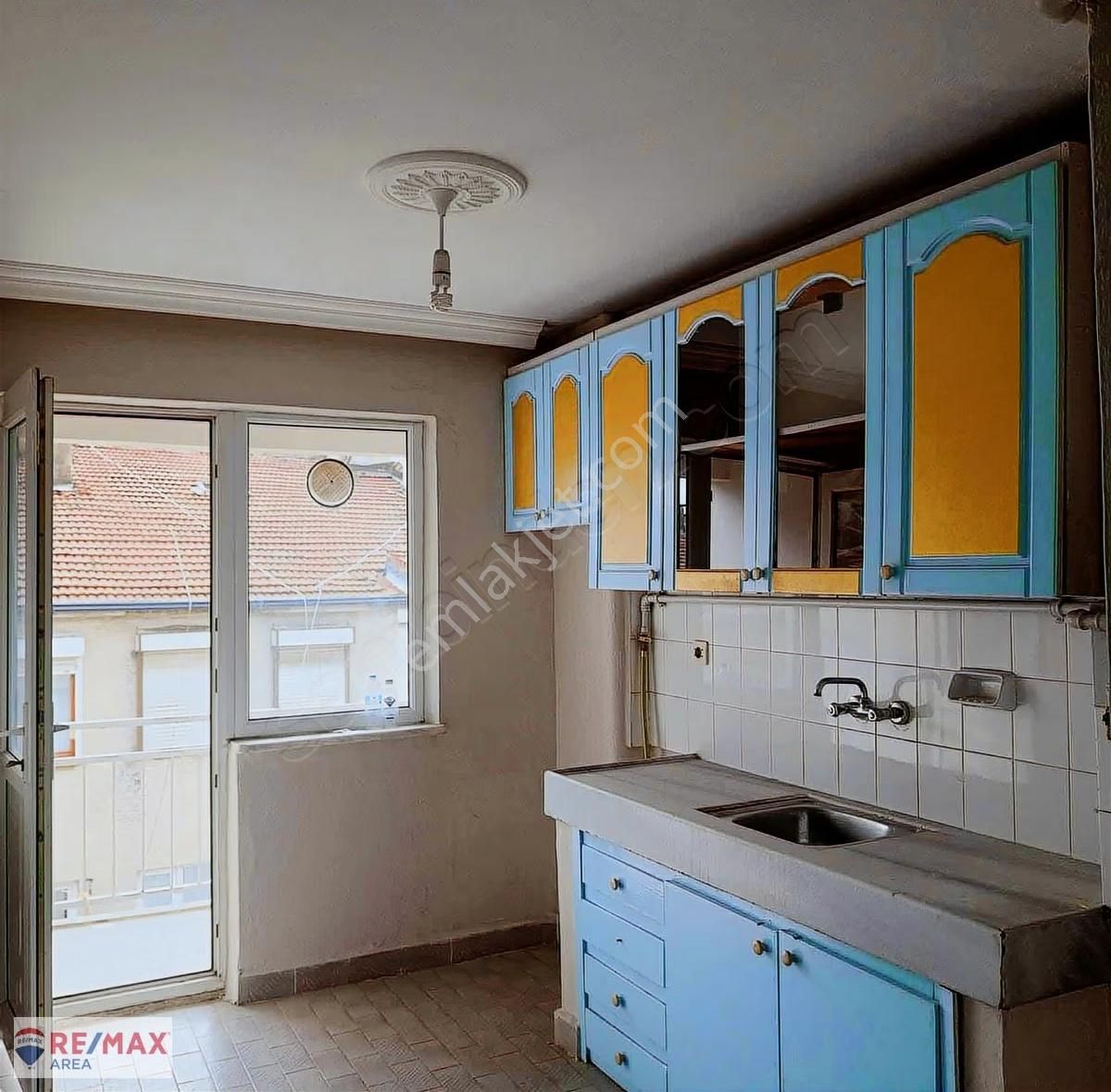Remax Area'dan Şehir Merkezinde Satılık 2+1 Boş Daire - Görsel 11